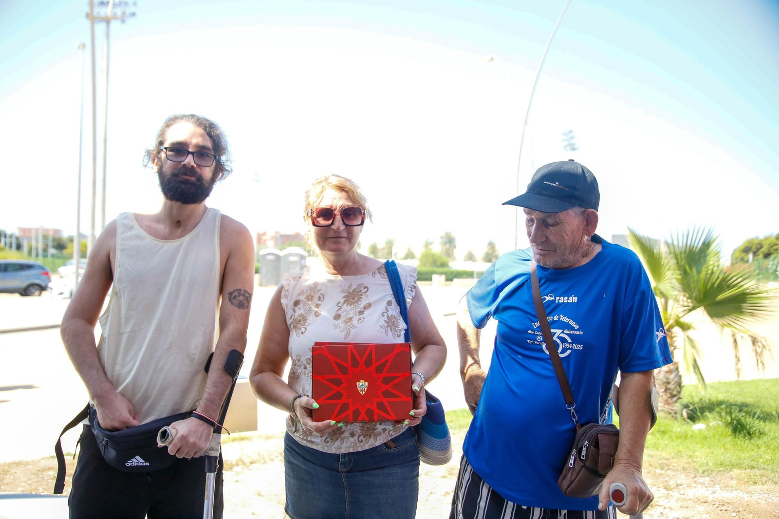 Las imágenes de la campaña de abonos de la UDA y apertura de la tienda del club