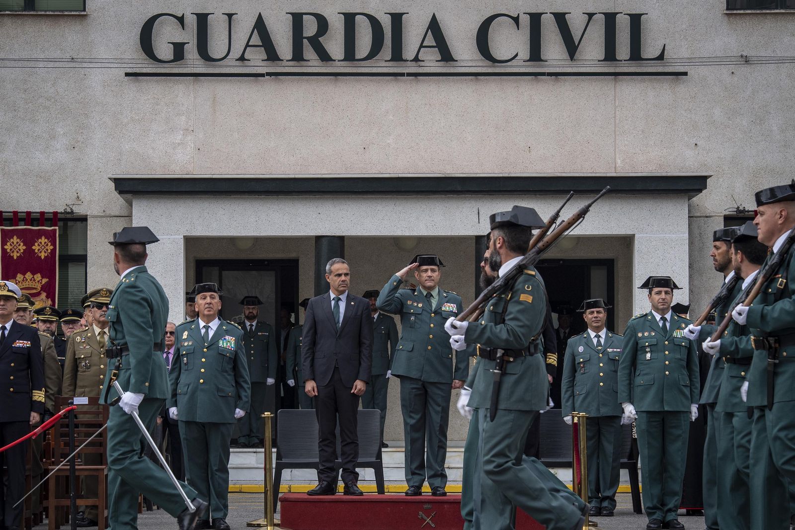 Un momento de la toma de posesión del nuevo Coronel Jefe de la Comandancia.