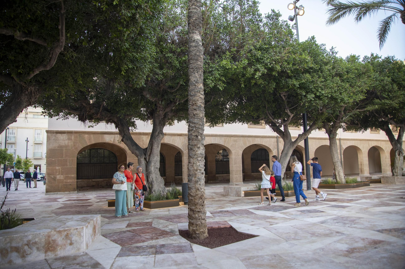 Las imágenes de la inauguración de la Plaza de la Constitución en Almería