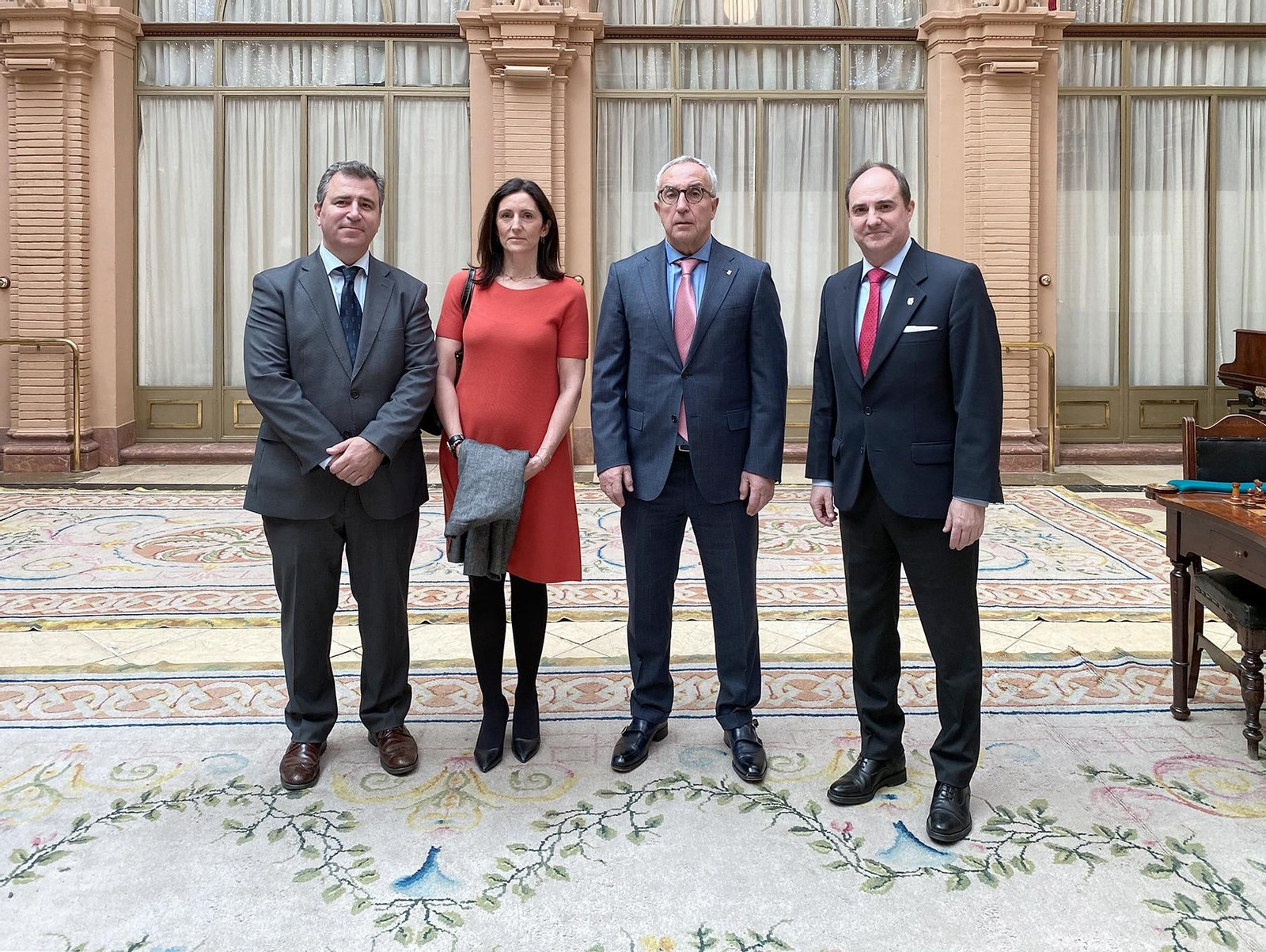 Alejandro Blanco en el patio de la histórica sede de la calle Pedro Caravaca