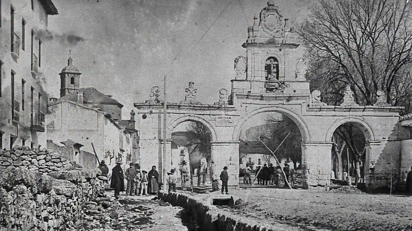 Imagen de la original Puerta de los Arcos de Alcaá