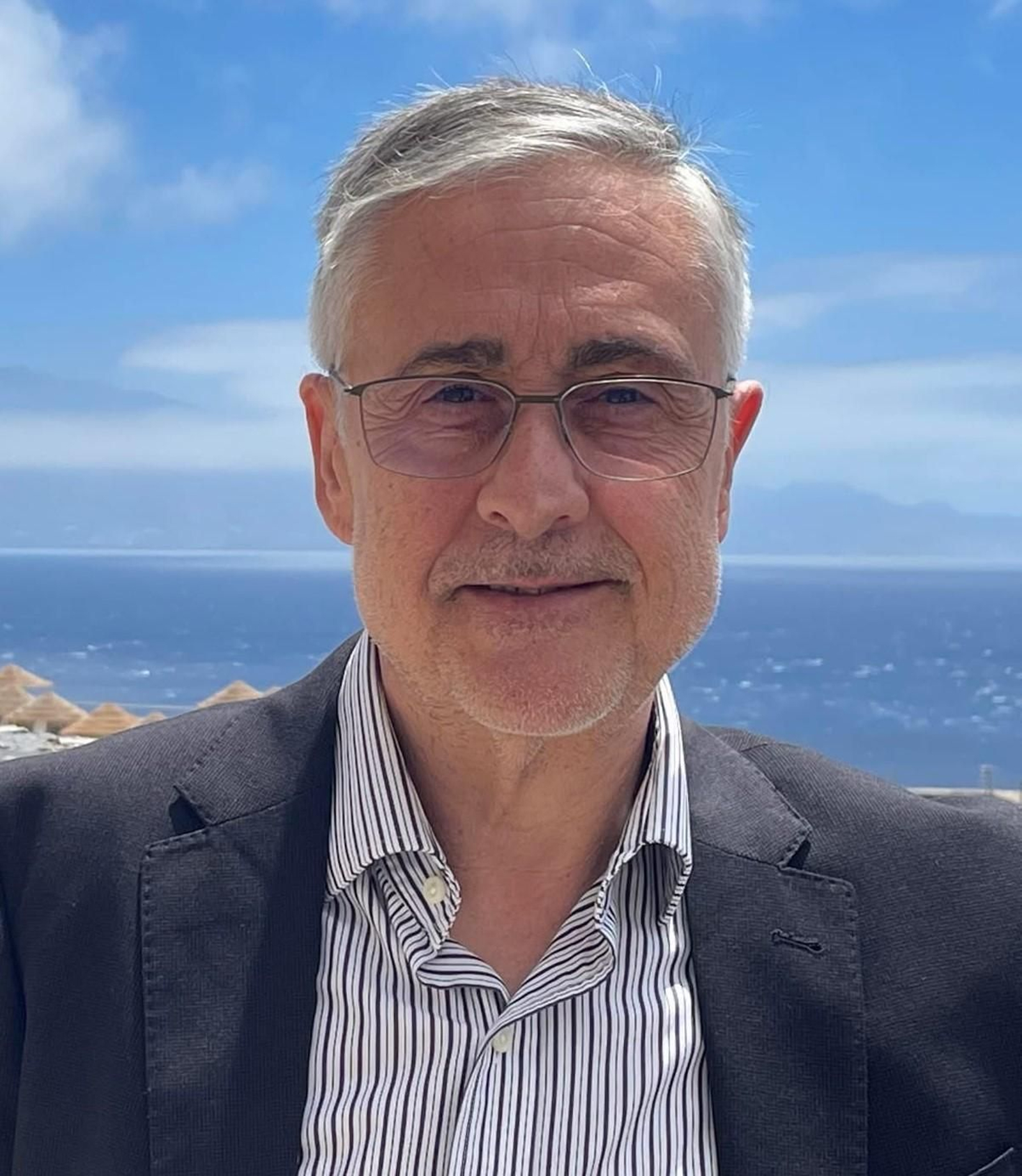 El doctor Juan Carlos Miralles López.