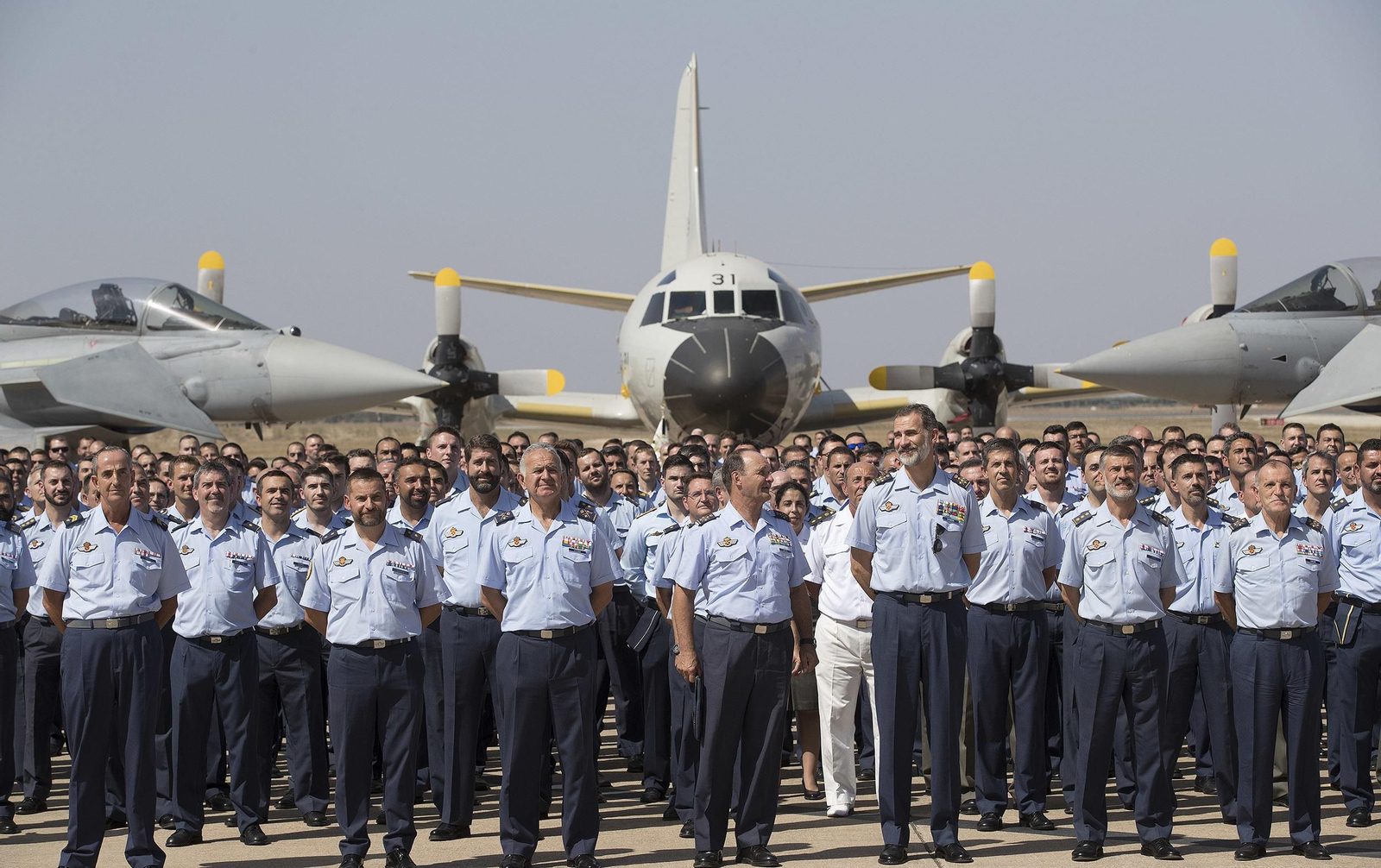 El rey Felipe VI visita la base de Morón