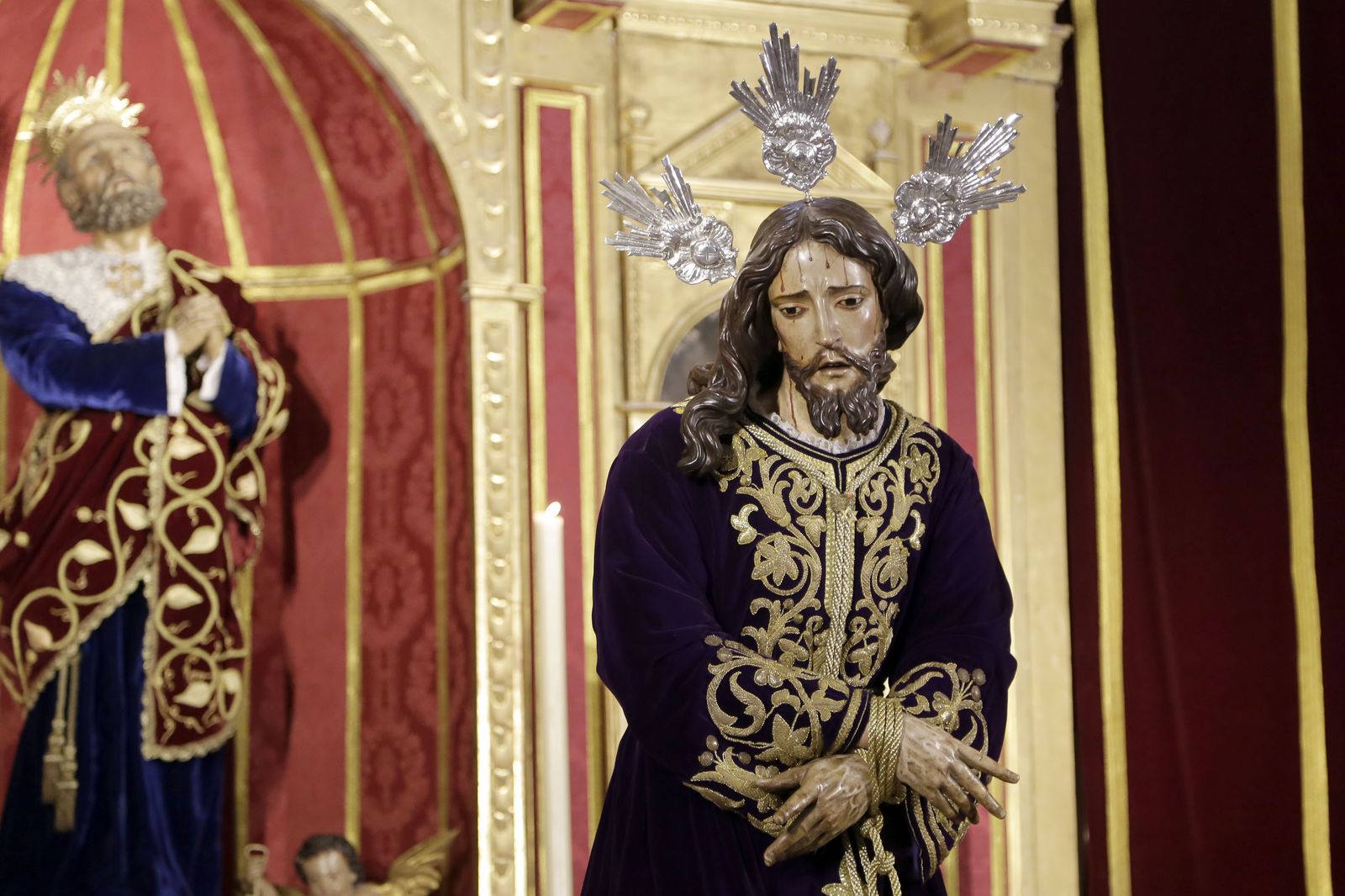 Momentos de los besamanos y besapies de este domingo de Pregón