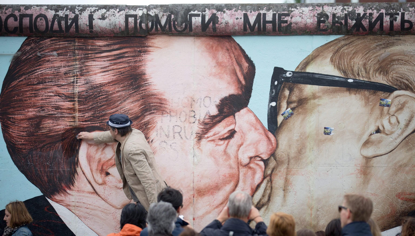 Besos entre políticos como acto de reivindicación