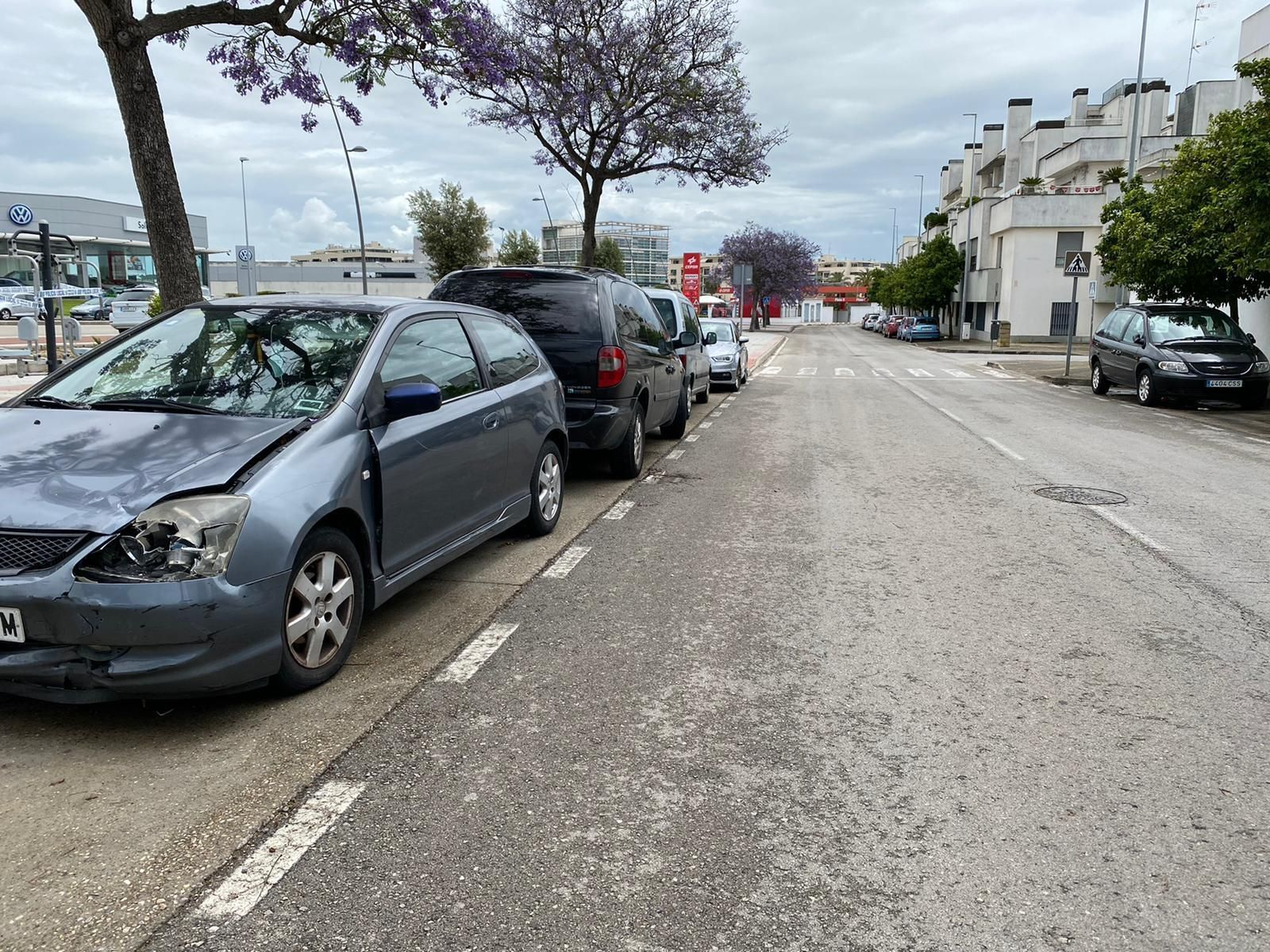 Imagen de la calle Guatemala; a la izquierda, el vehículo de Saldaña.