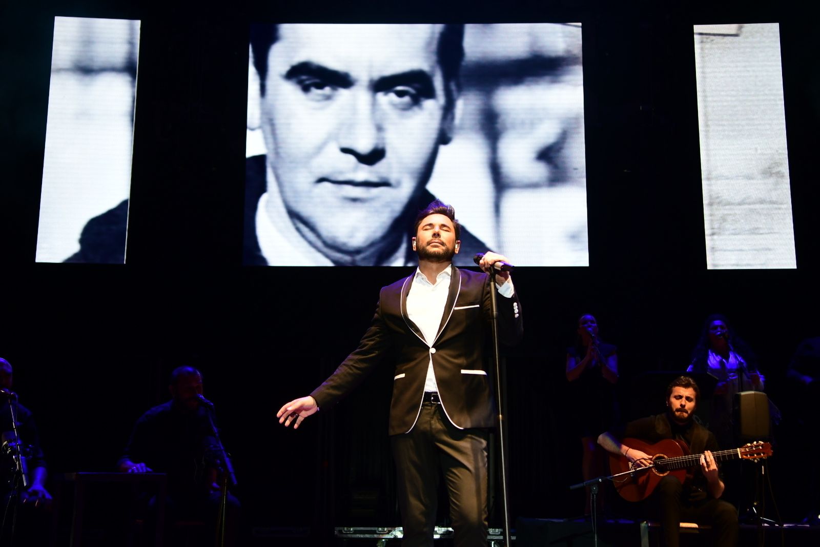 Poveda, cantando a Lorca hace unos días en Córdoba.