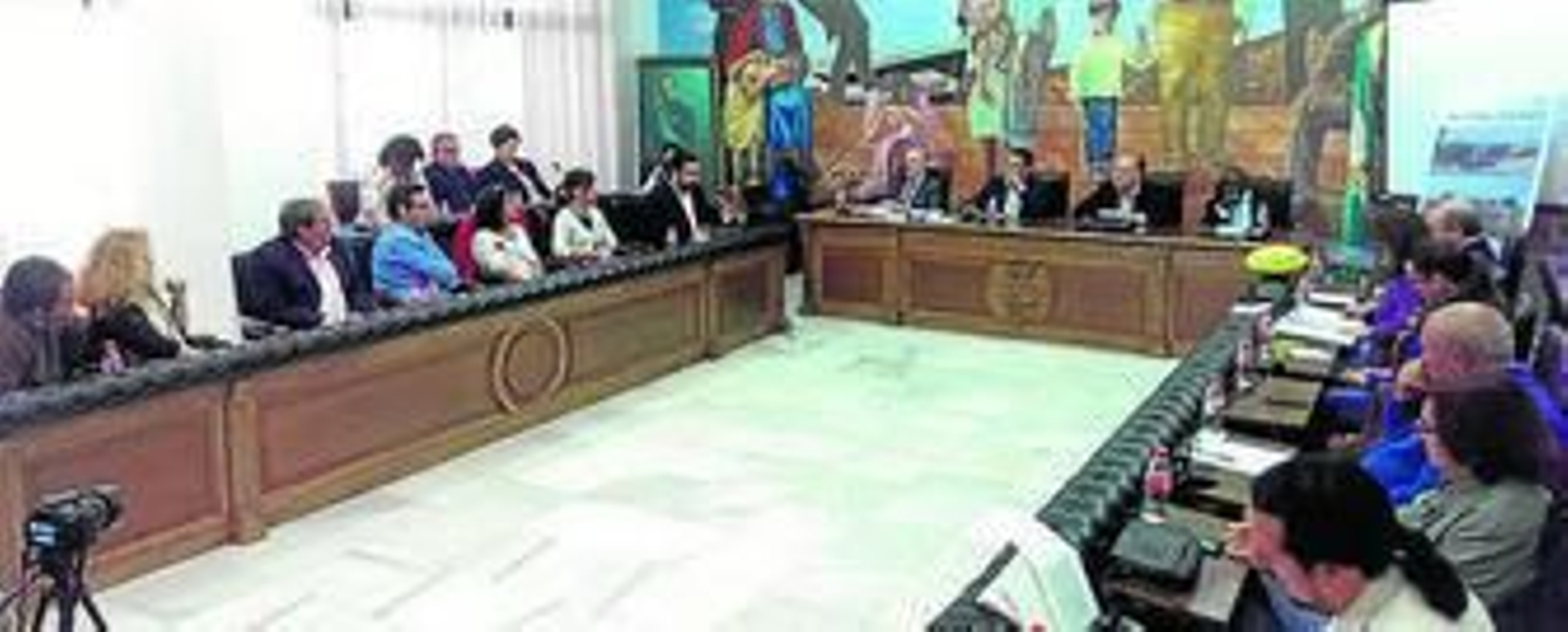 El Pleno celebrado ayer en Rincón de la Victoria.