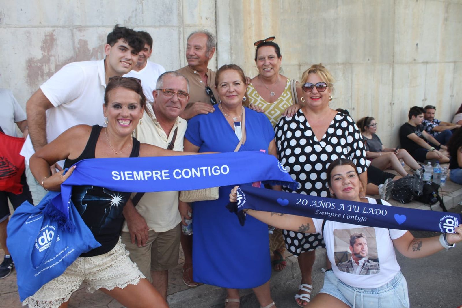 Búscate en el concierto solidario al que acudieron 10.000 personas en Ubrique
