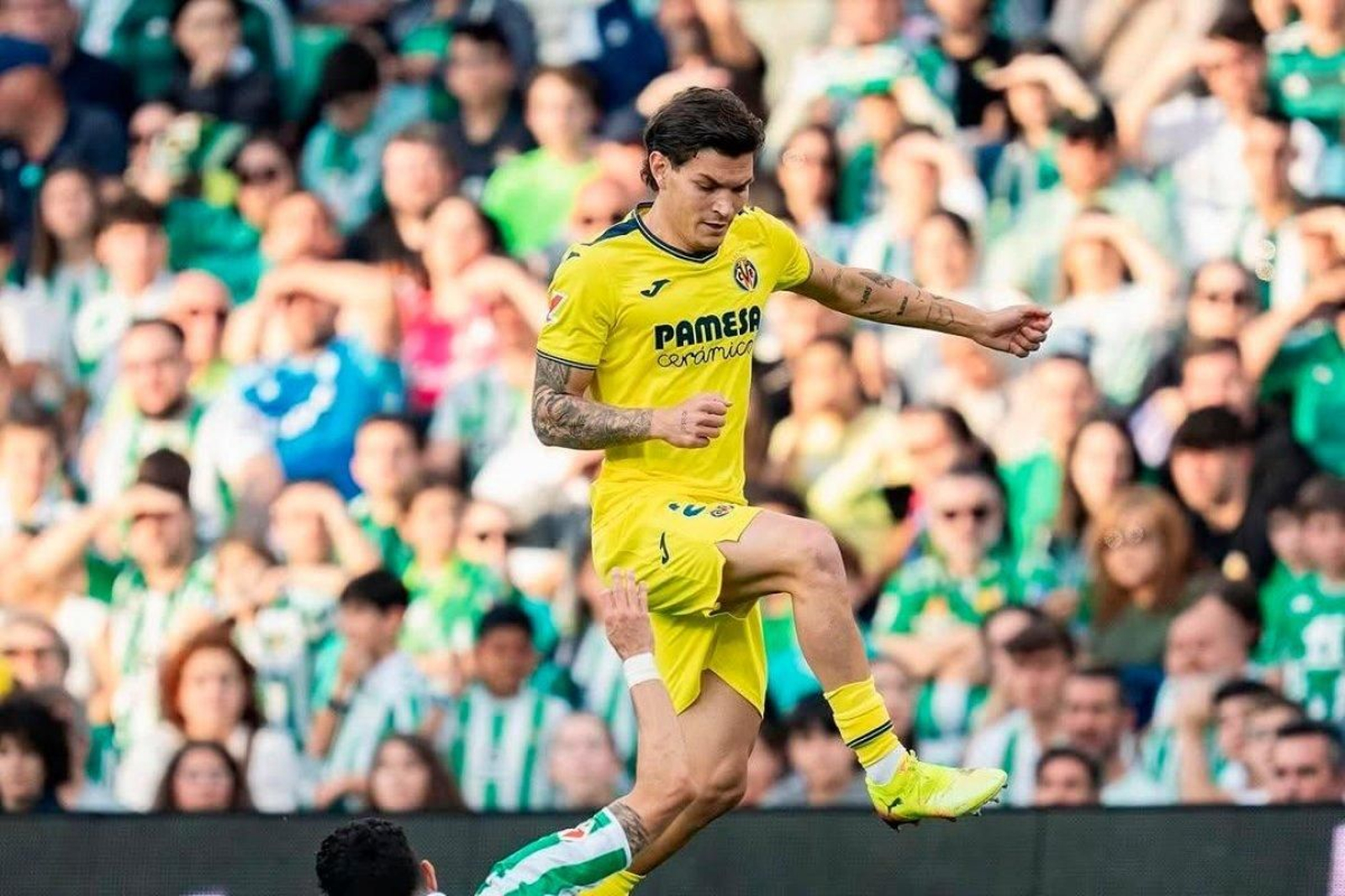 Arnau Solà estuvo cedido en el Villarreal B la campaña pasada
