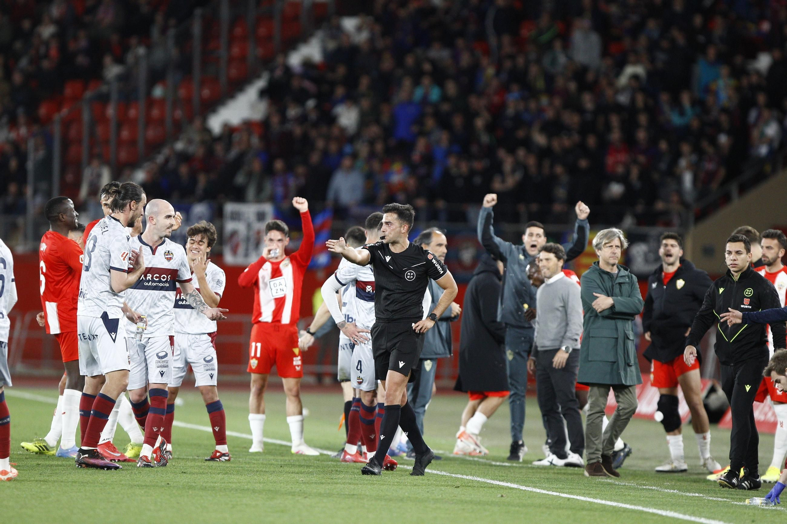 Las mejores imágenes del partido U.D. Almería-Levante U.D.