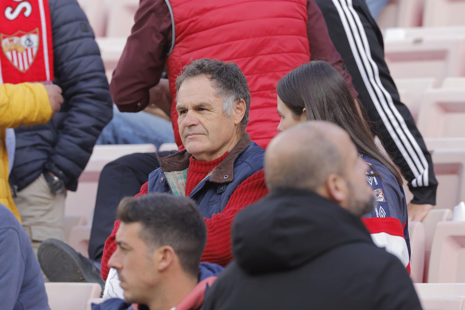 Búscate en las fotos del Sevilla -Betis