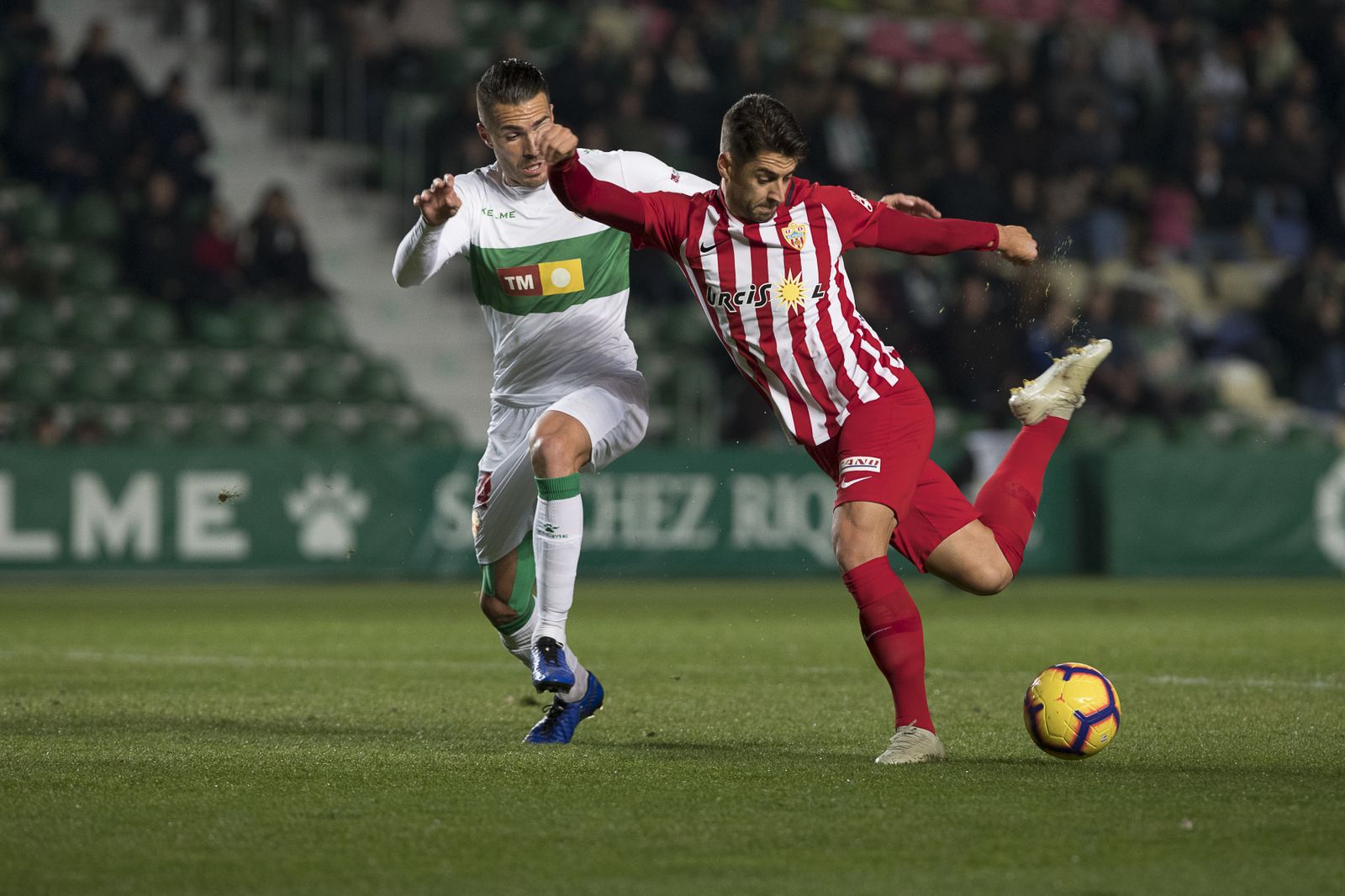Empate del Almería en Elche (2-2)