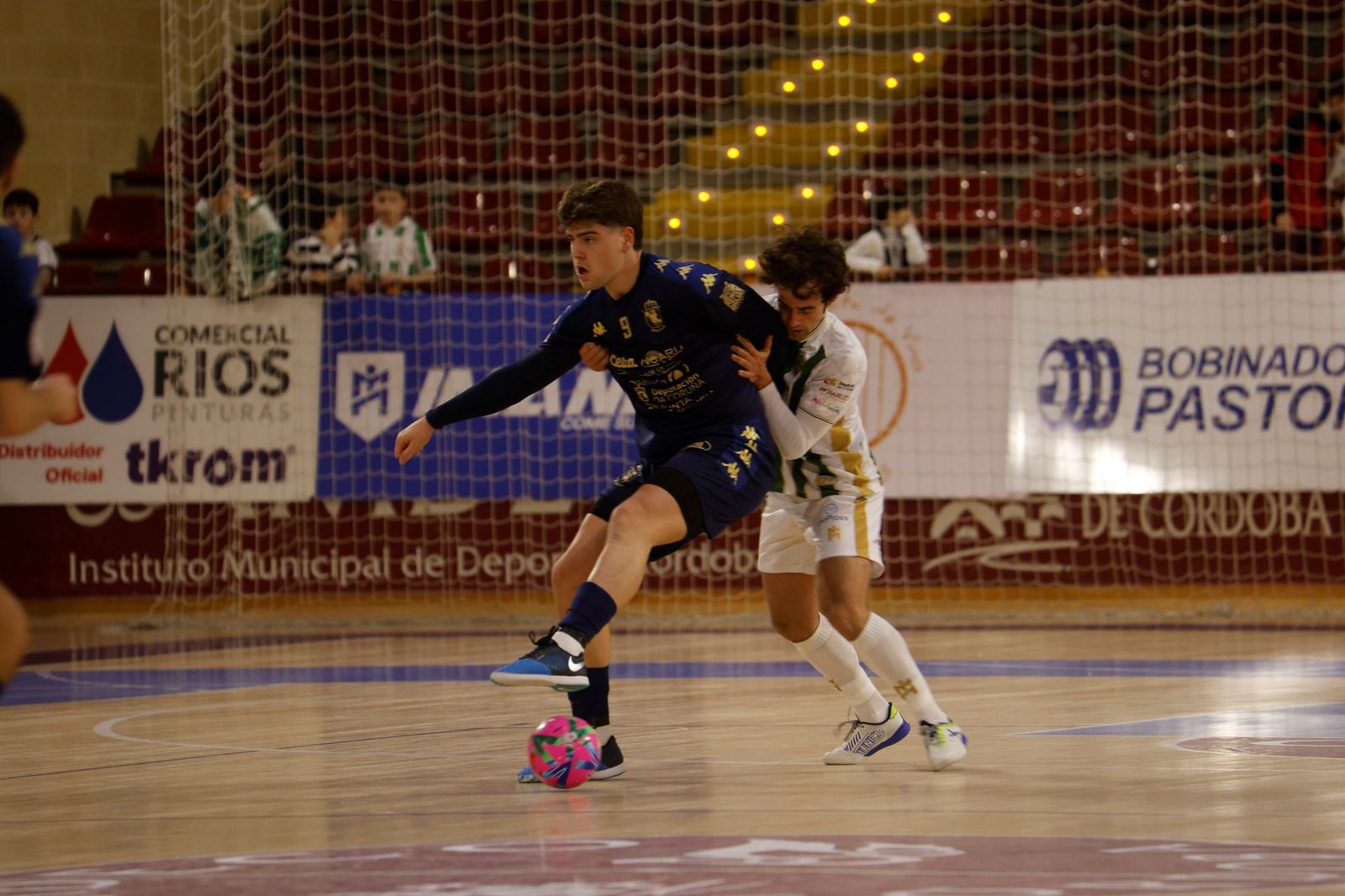 Las mejores fotos del ambiente en Vista Alegre para el Córdoba Futsal - O Parrulo Ferrol