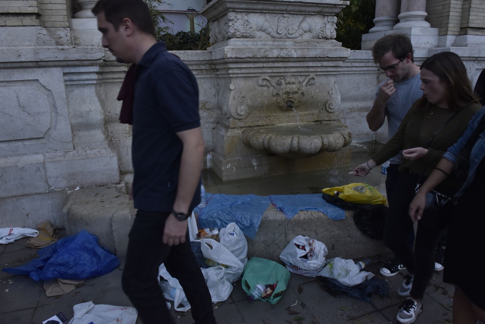 Ambiente en los accesos al concierto de Green Day