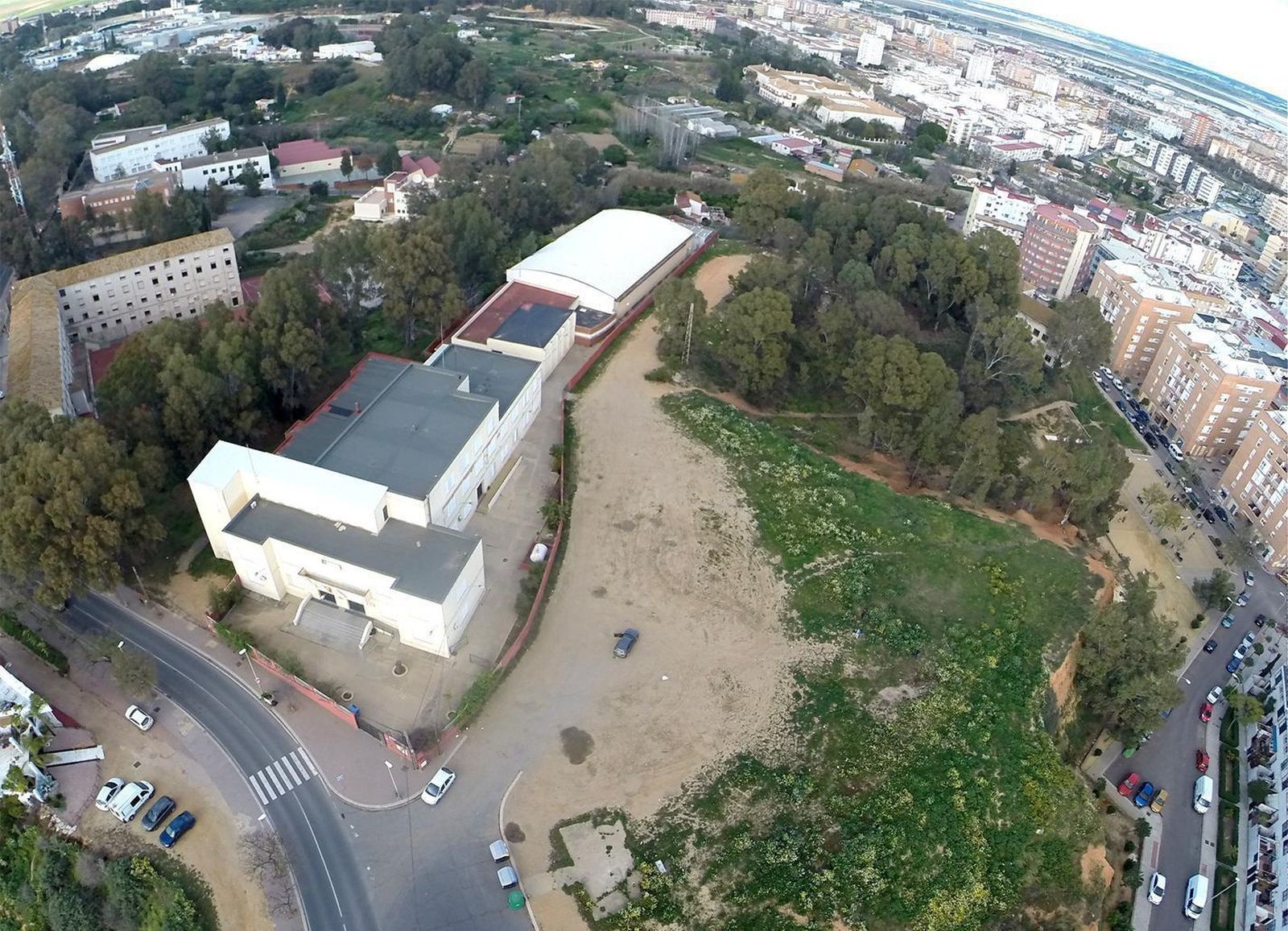 Los terrenos de la ampliación se sitúan en el flanco derecho de las instalaciones primitivas.