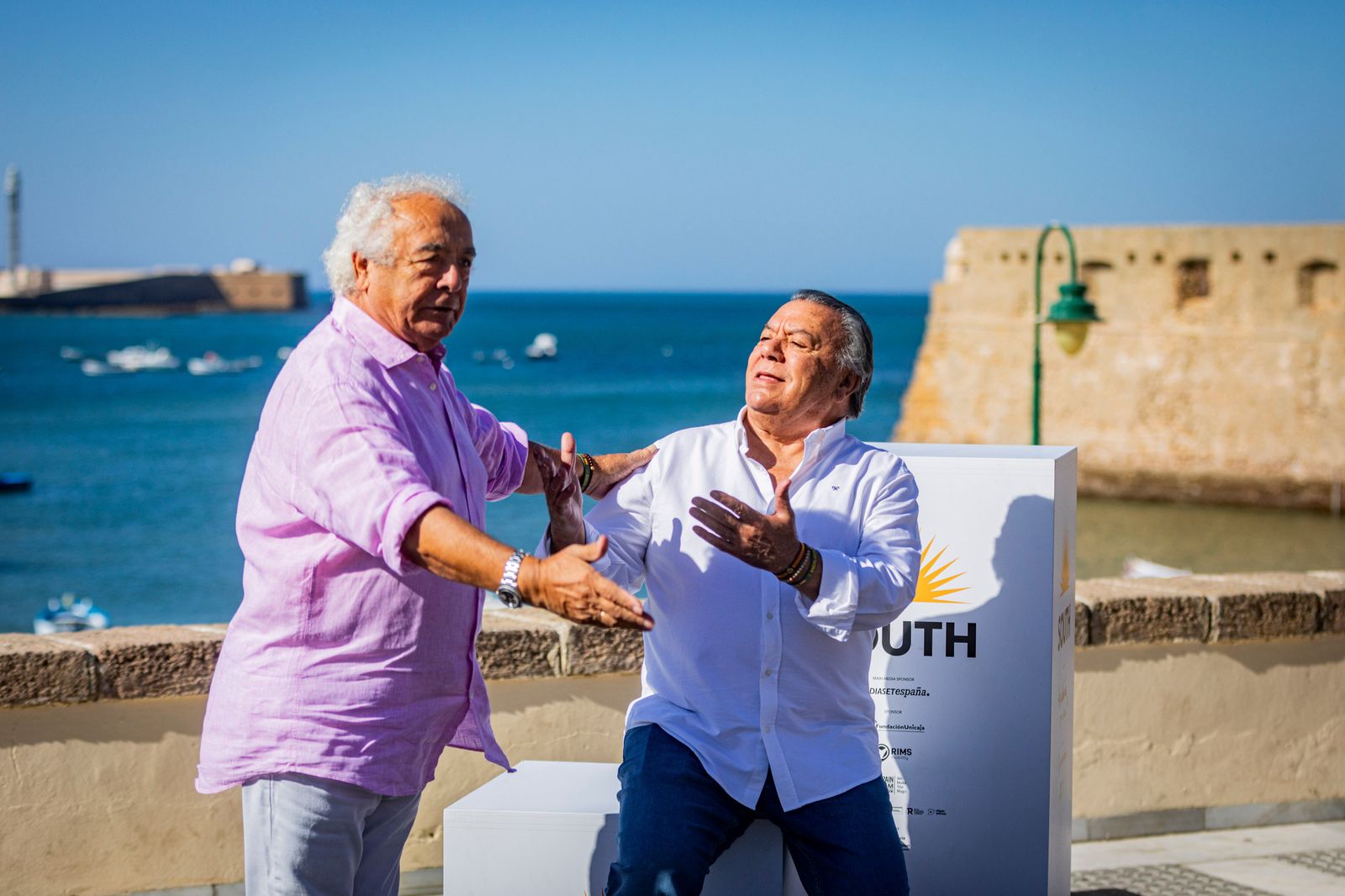 Las imágenes del photocall del Sotuh Festival en La Caleta este domingo: Adriana Ozores y  Los del Río
