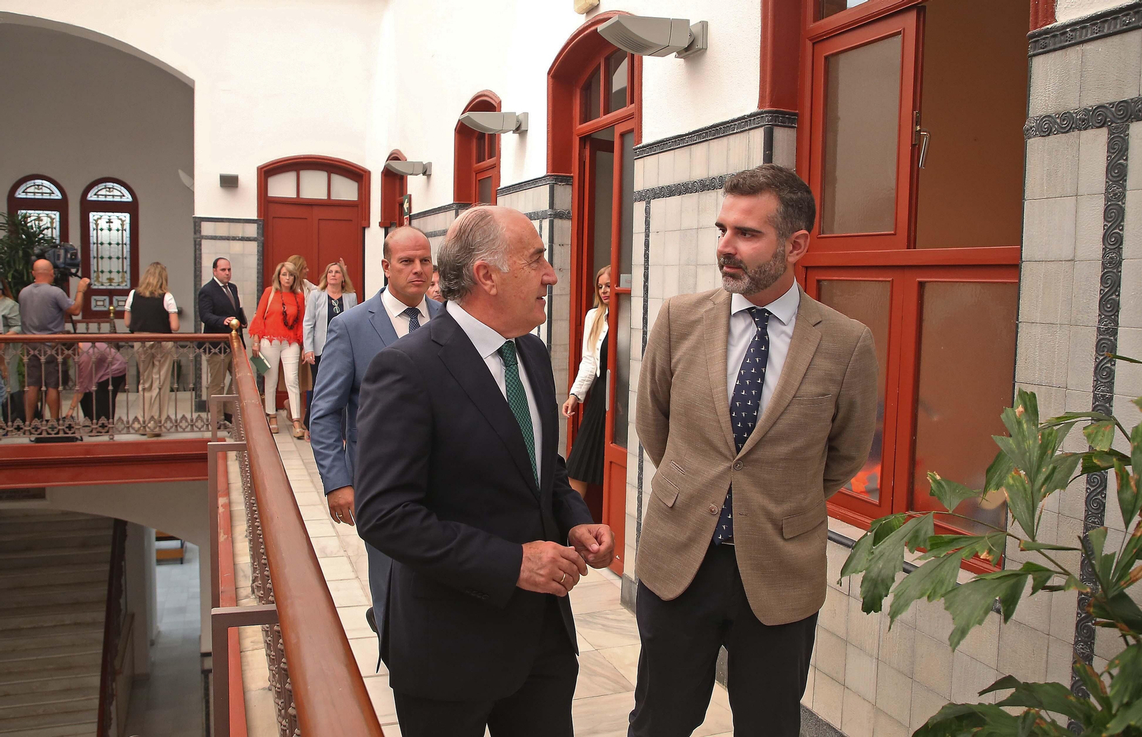 Imágenes de la visita institucional de Ramón Fernández - Pacheco al Ayuntamiento de Algeciras