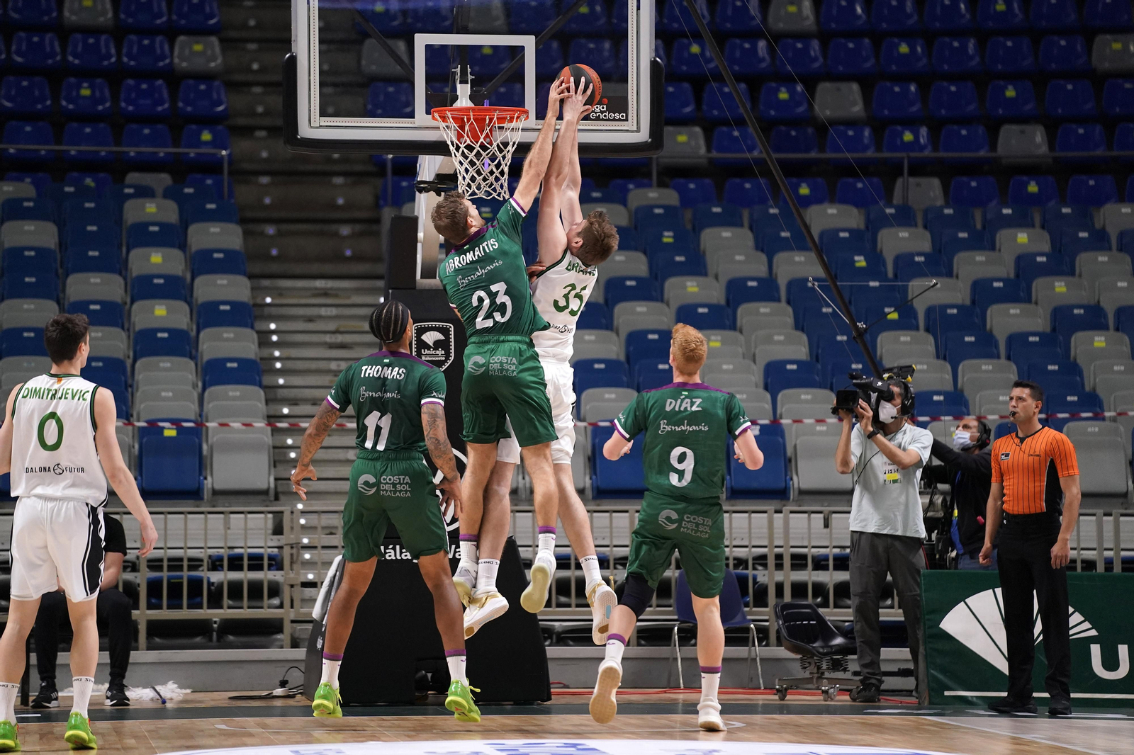 El Unicaja-Joventut, en fotos