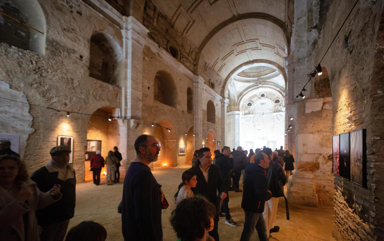 Exposición 'Alma Mater' en el Antiguo Colegio de Santa Catalina.