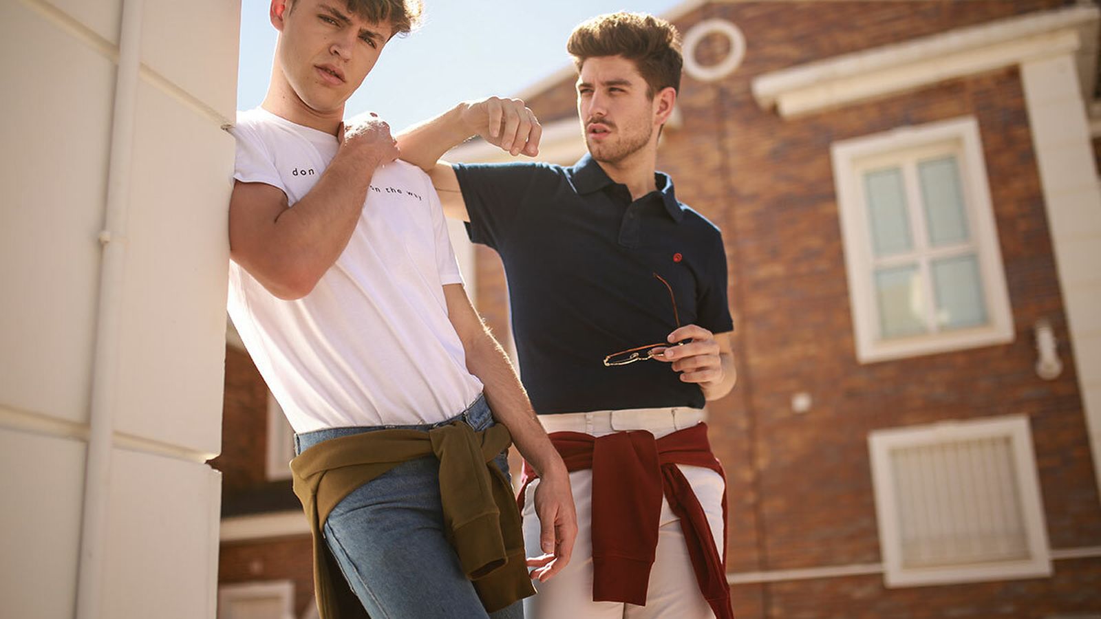 En la colección también cuentan con polos, camisetas y sudaderas.