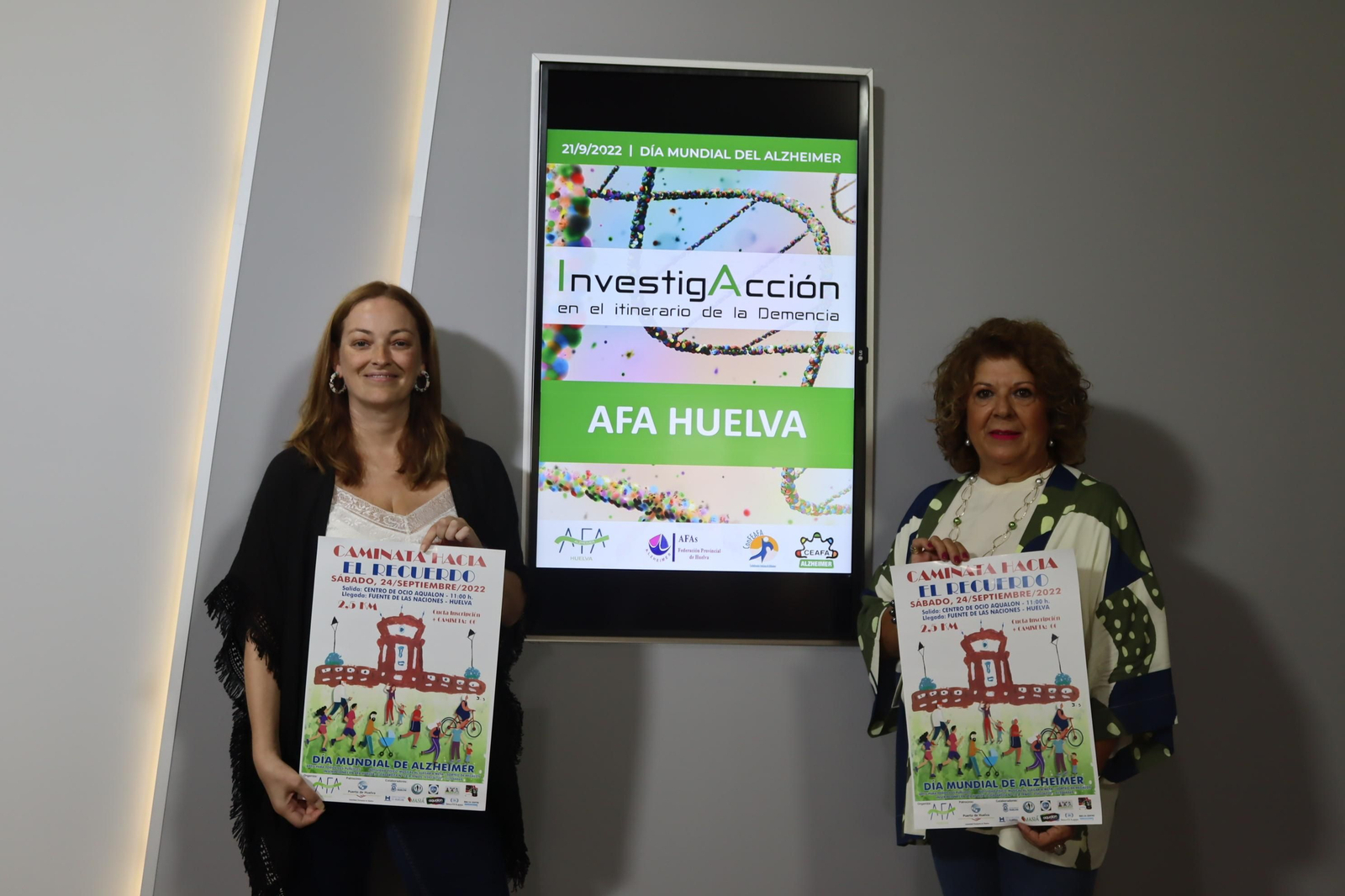 María Teresa Flores y Rocío Muñoz.