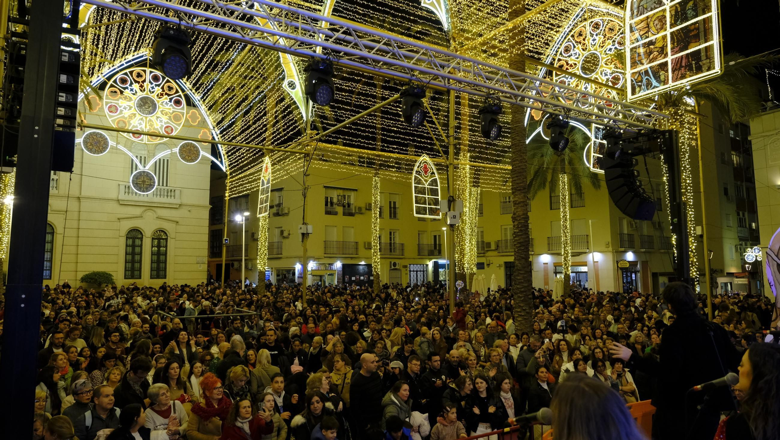 Las mejores imágenes del encendido navideño en Almería