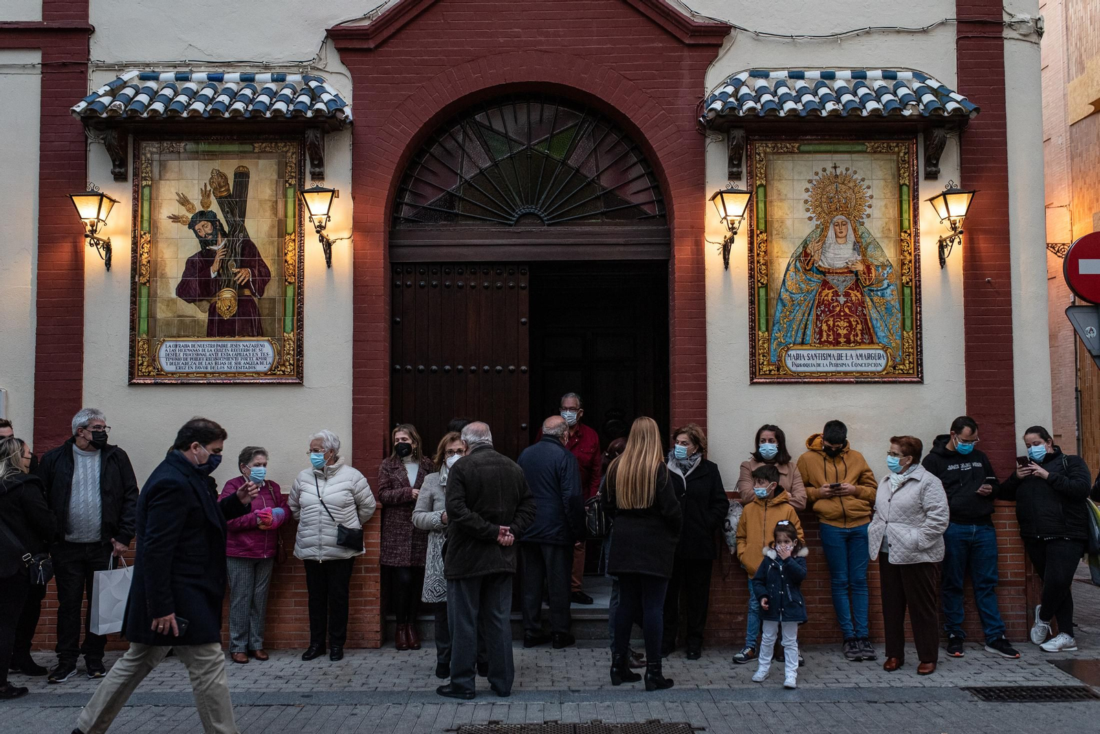 Imágenes de la Inmaculada Concepción procesionando por las calles de Huelva