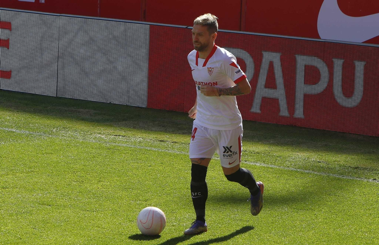 El Papu Gómez, en el Ramón Sánchez-Pizjuán.