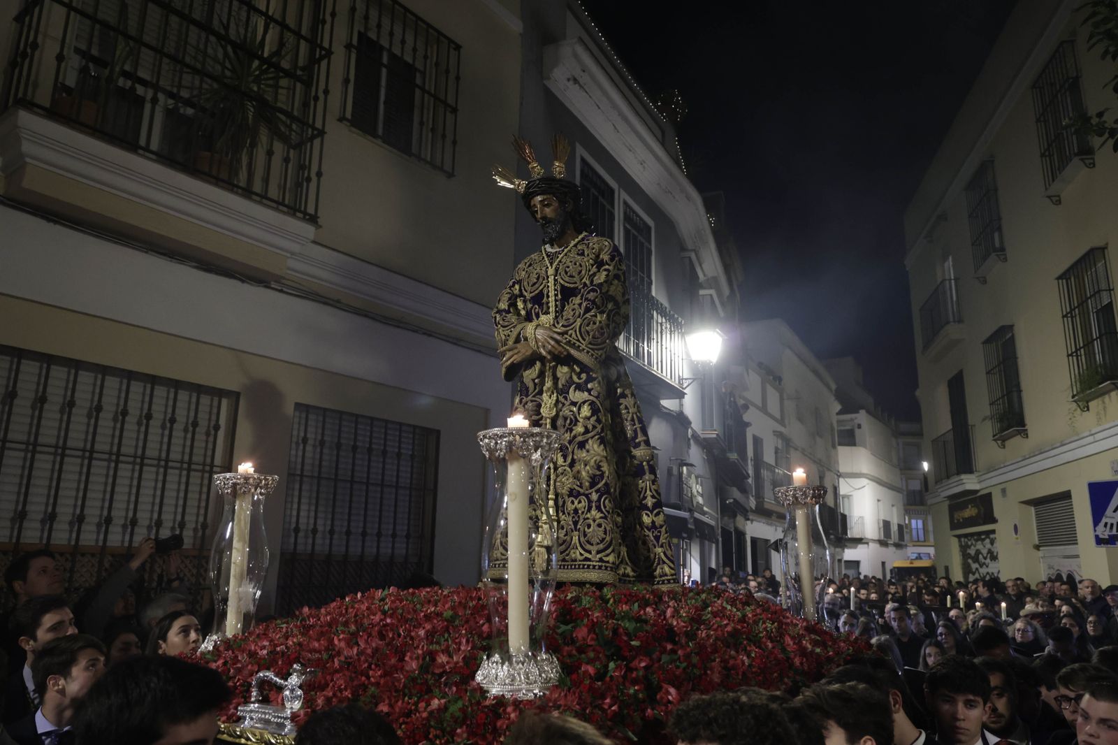 Imágenes del Vía Crucis del Señor de la Sentencia de la Macarena