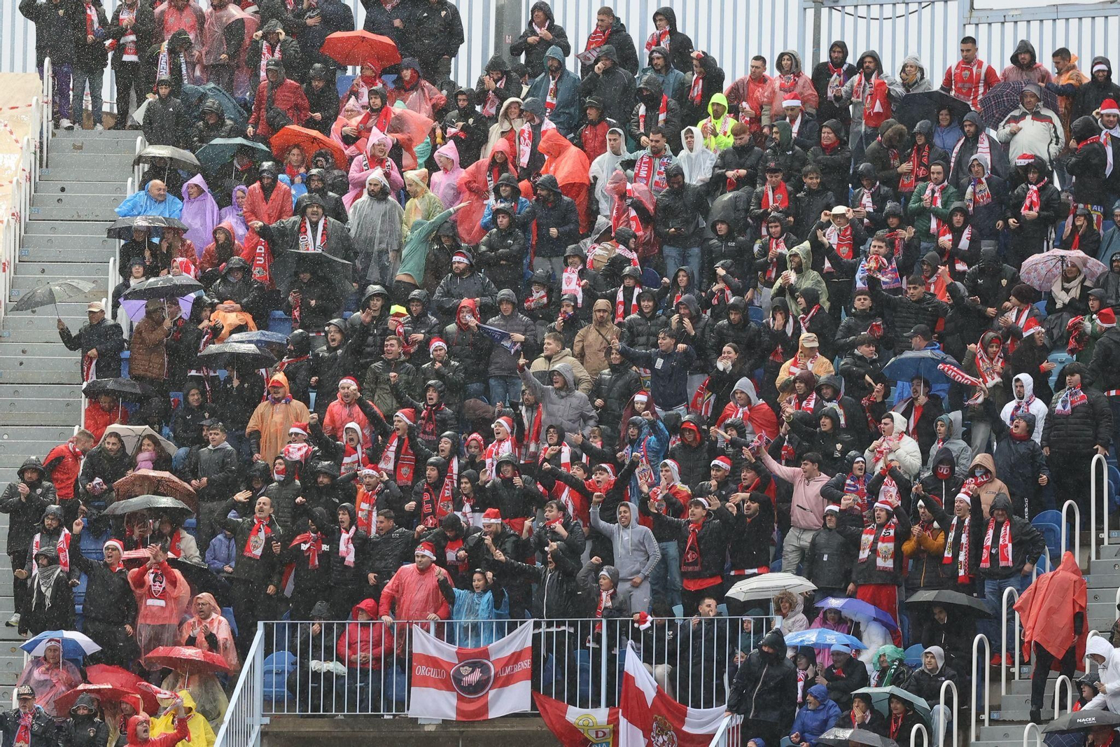 Búscate en las gradas de La Rosaleda en el Málaga CF-Almería