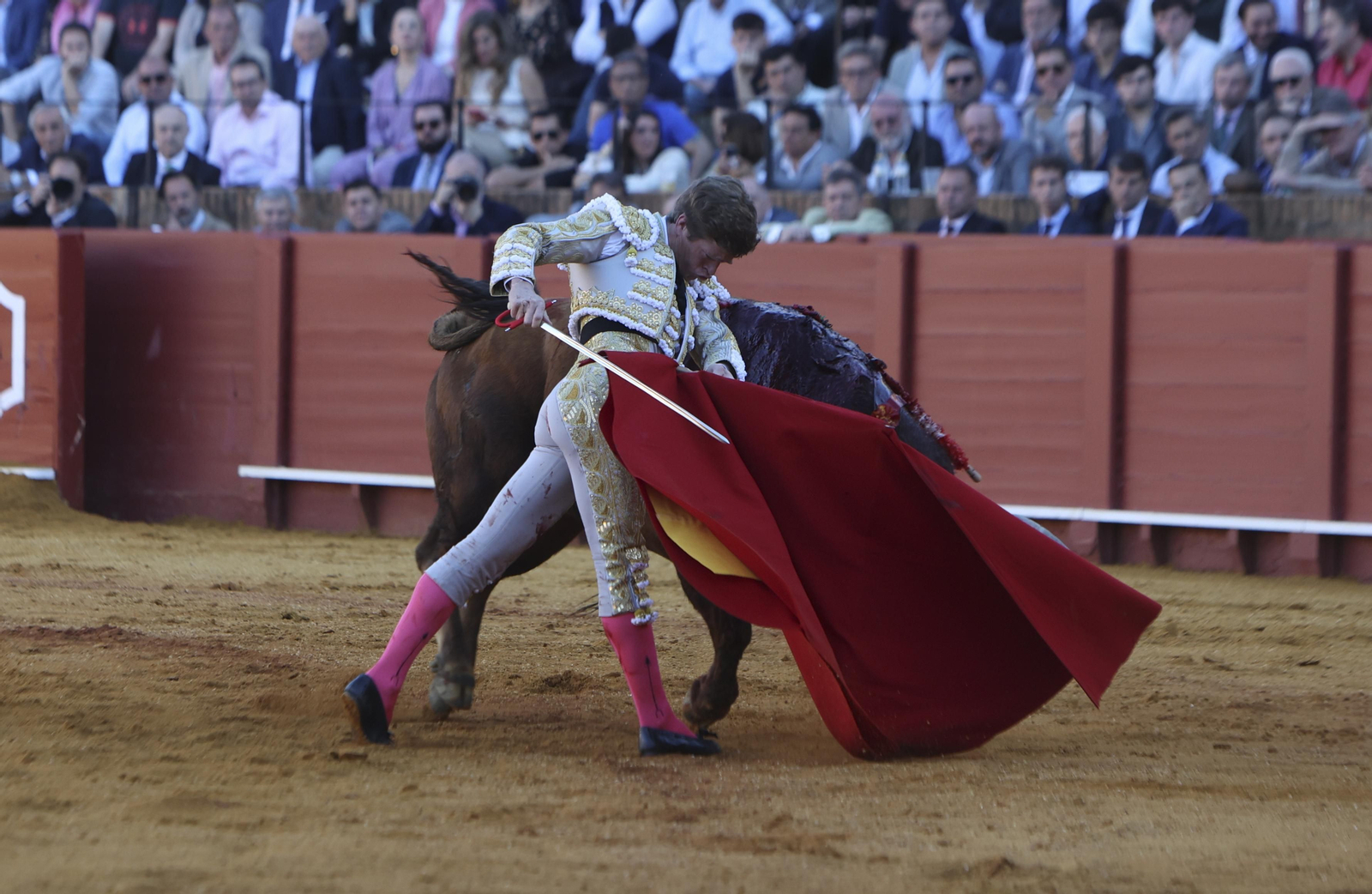 Las mejores fotos de la corrida de toros de Miguel Ángel Perera, Paco Ureña y Borja Jiménez