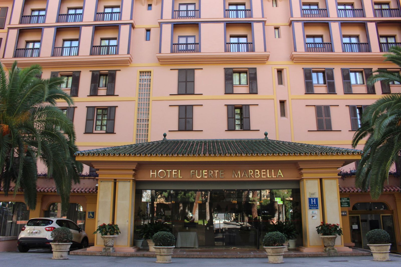 Vista del hotel de cuatro estrellas El Fuerte de Marbella.