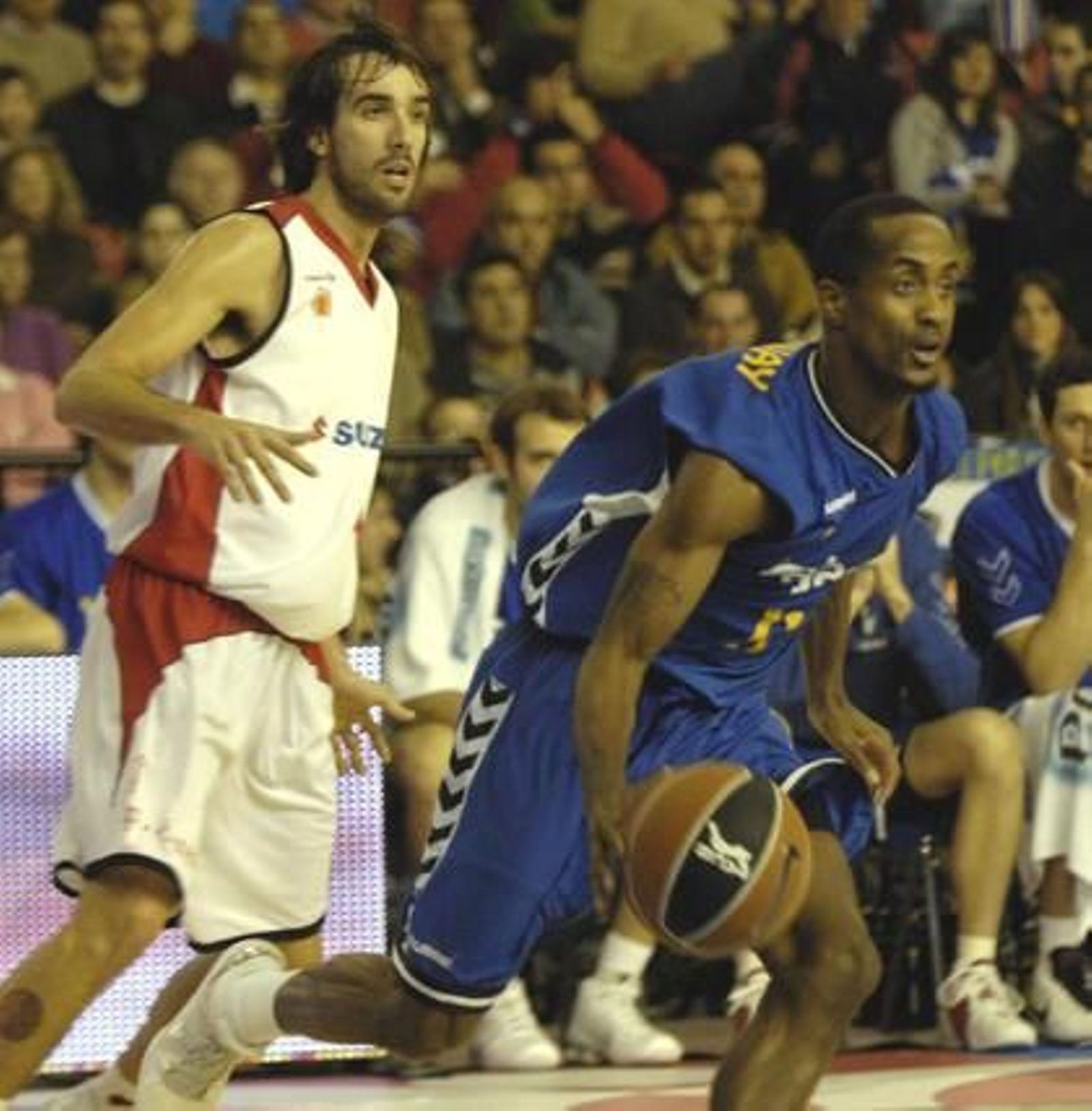 Calloway se escapa de Jordi Grimau.

Foto: Manuel Gómez