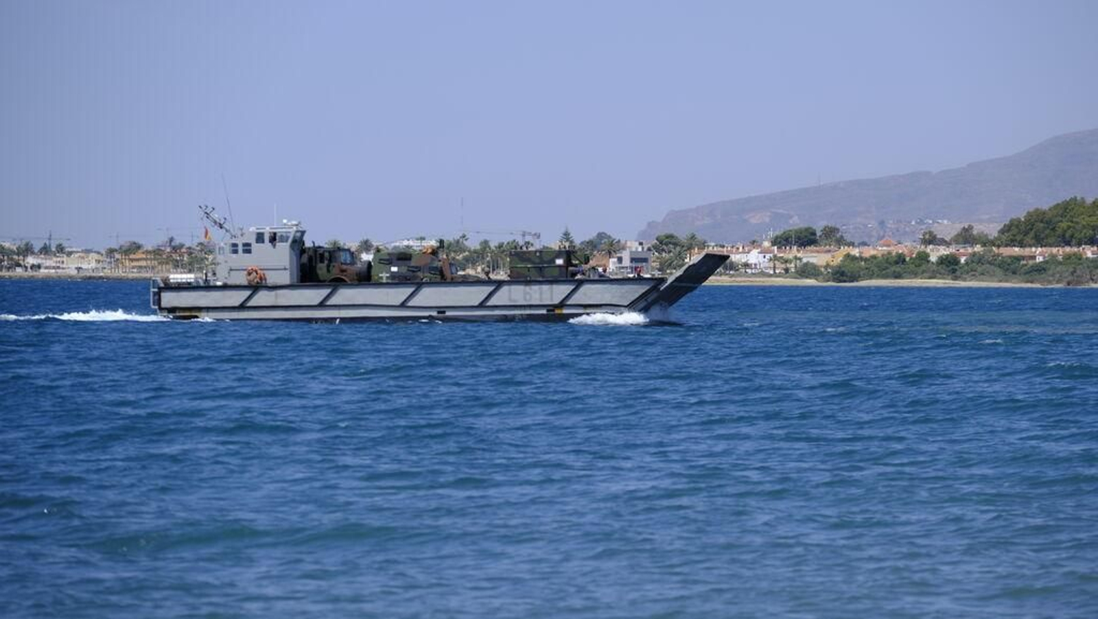 Desembarco del Tercio de Armada de San Fernando en la playa del Perdigal.