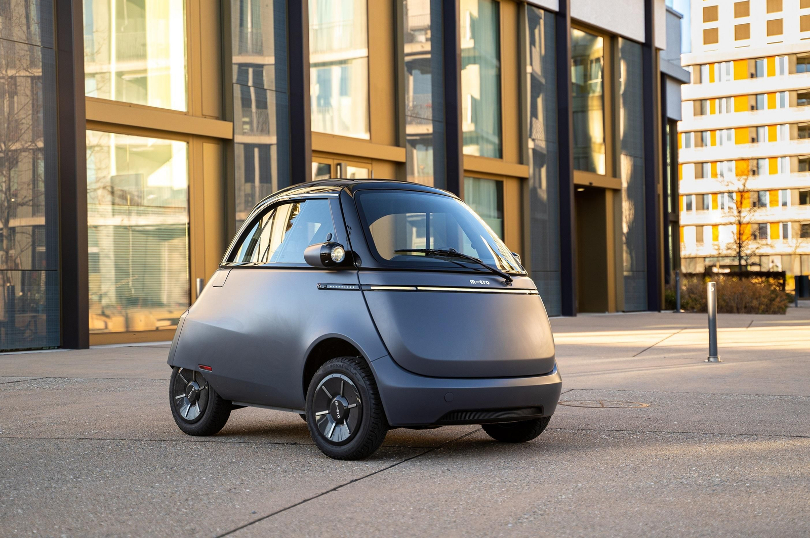 Microlino, un cuadraciclo que puede comprarse, disfrutarse en suscripción o alquilarse