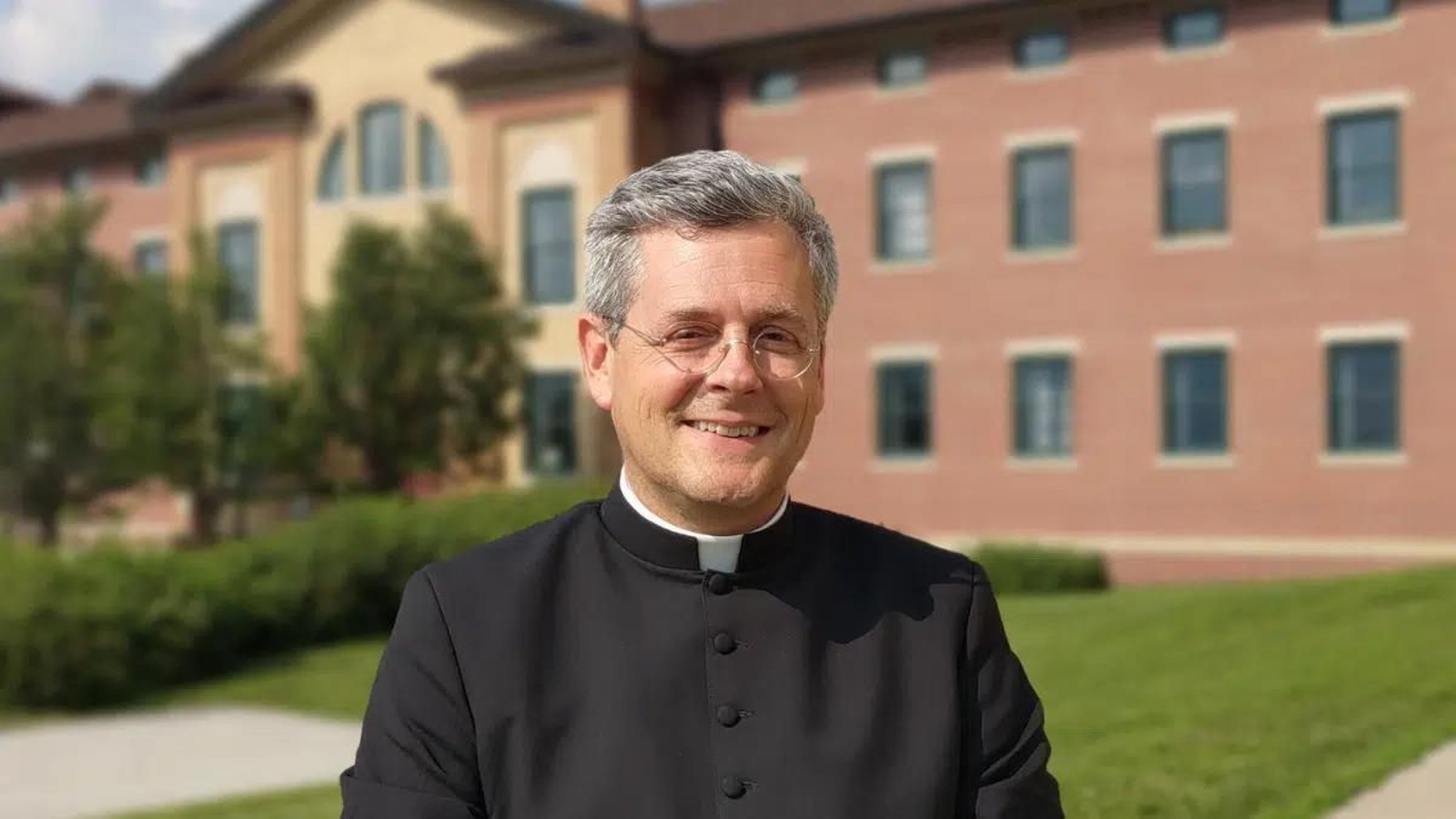 John Berg, superior general de la Hermandad Sacerdotal San Pedro.