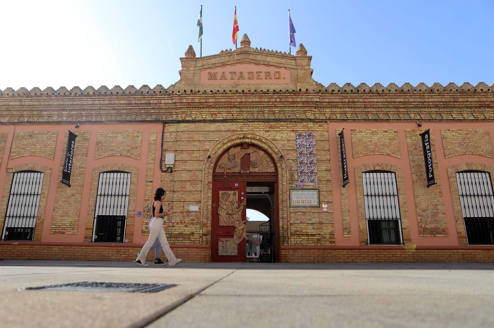 Escuela de Arte León Ortega.