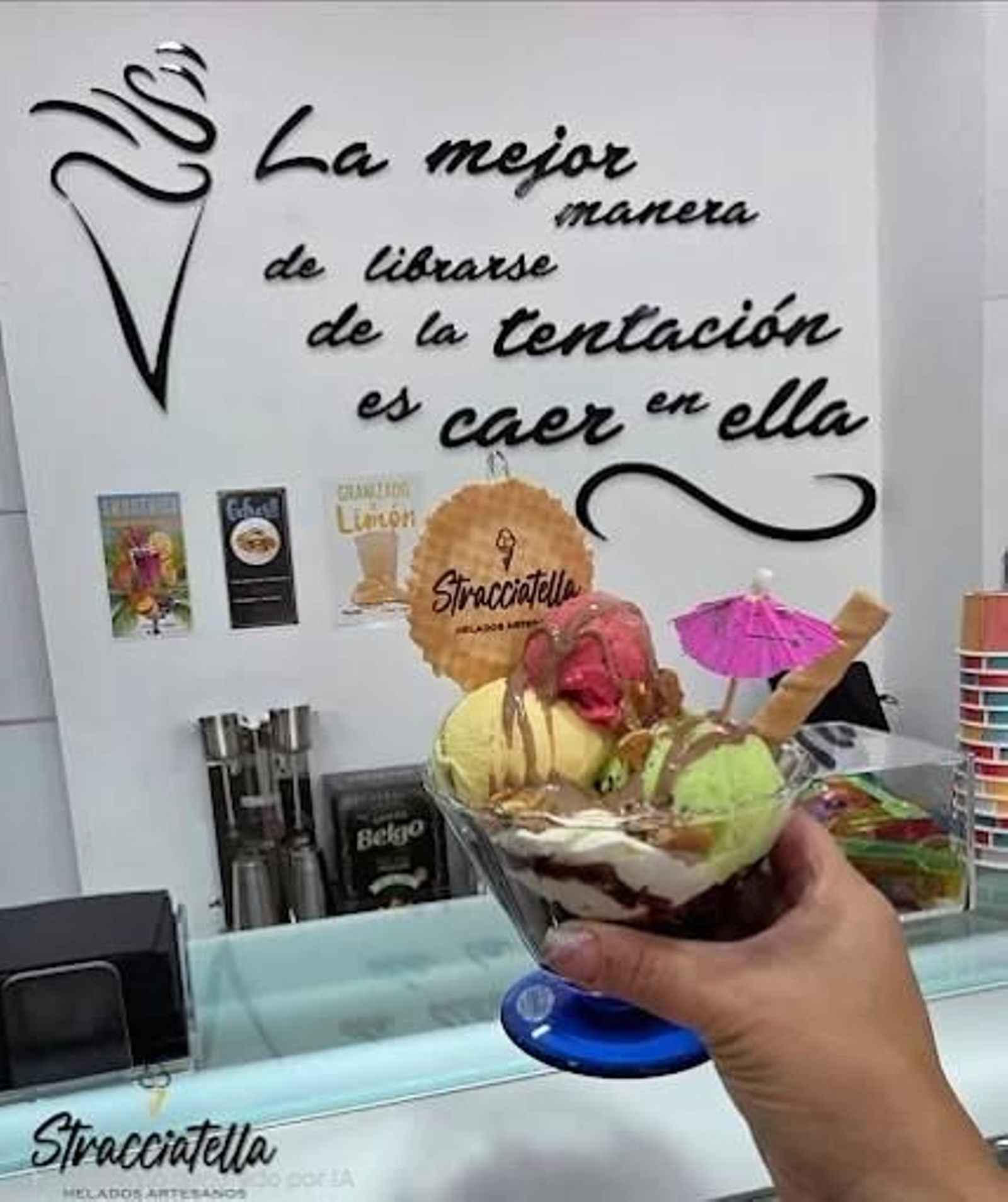 Heladería Stracciatella Jerez Dirección plaza Platero, 1. Heladería Stracciatella Jerez Dirección plaza Platero, 1.