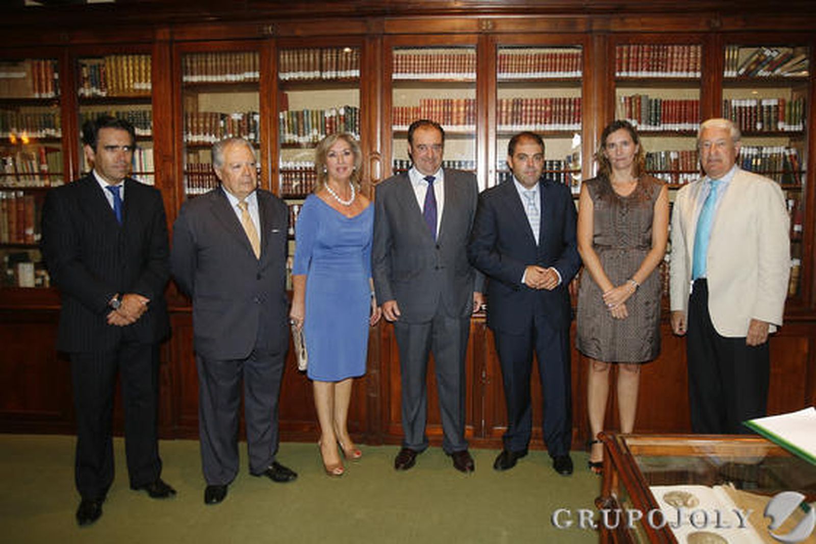 De izquierda a derecha, Rafael Navas, director de Diario de Cádiz;Enrique Maestre, del Casino Gaditano;María Gómez, de Cajasol;Tomás Valiente, director general del Grupo Joly;Lorenzo Amor, presidente de los Autónomos Españoles;Vanesa Bernad, directora general de los Autónomos de Andalucía y Miguel Nuche, presidente del Casino Gaditano.

Foto: Joaquin Pino
