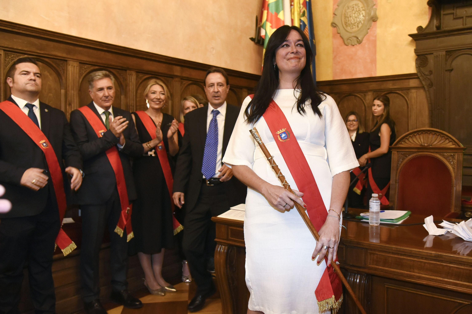 HUESCA: La 'popular' Lorena Orduna ha sido proclamada en Huesca con los únicos votos de su formación e igualmente gobernará en solitario.