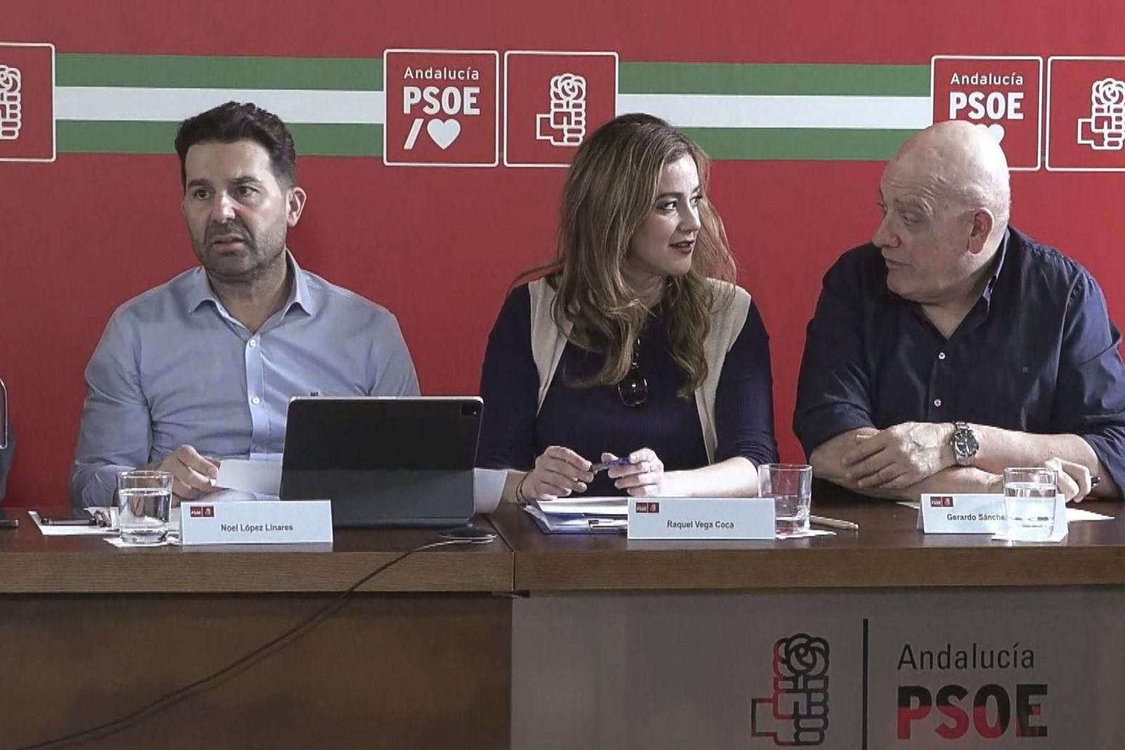 Noel López (izquierda)