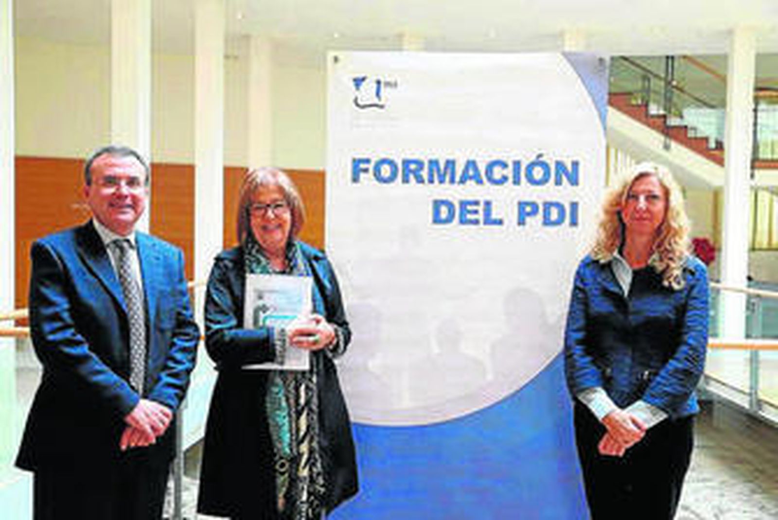 La rectora de la UMA, ayer junto a otros directivos.