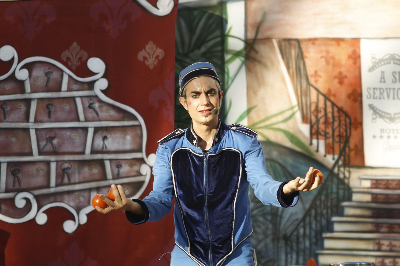 Fotogalería Festival de Teatro de El Ejido. Obra "A Su Servicio". Las Norias