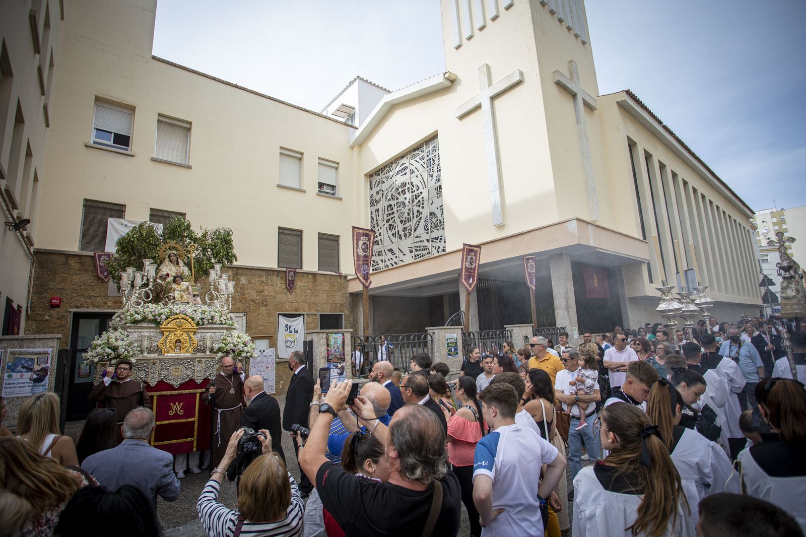 Imágenes de la salida procesional de La Pastora de Trille