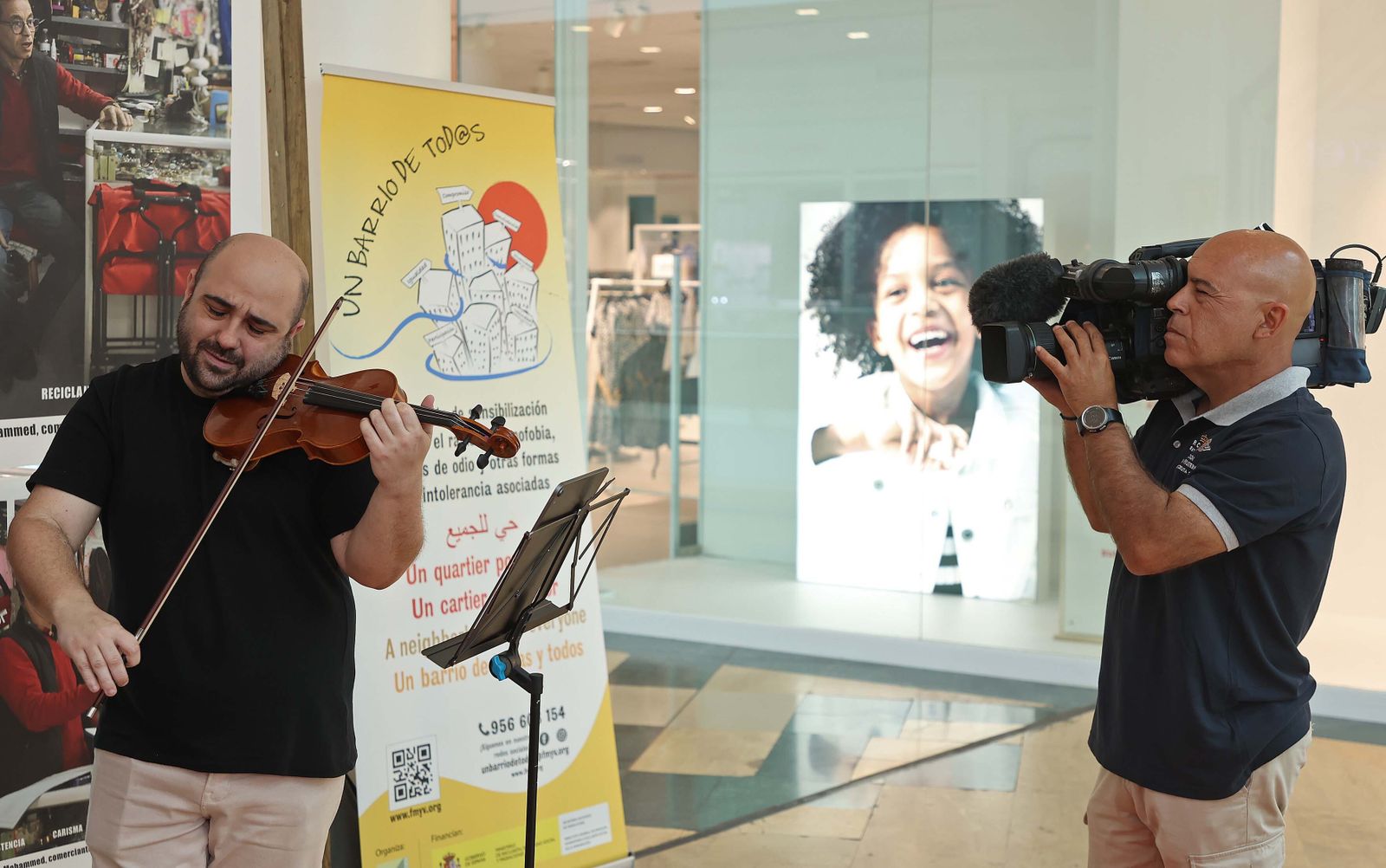 La inauguración de la exposición 'Impuso' de Ghali Naoufal, en imágenes