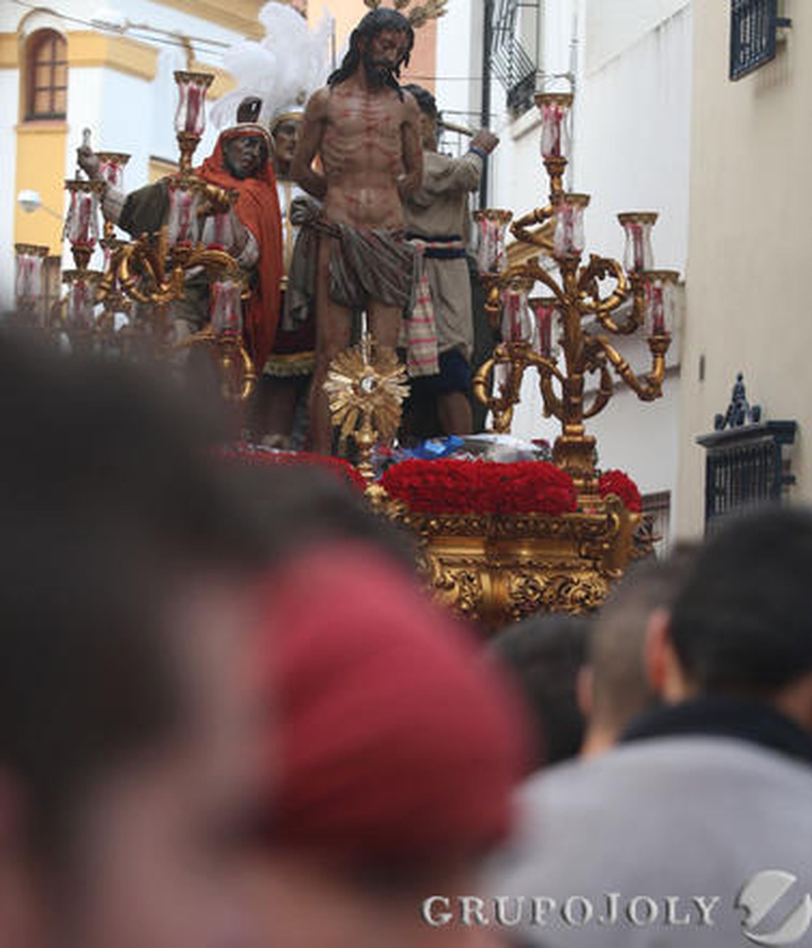 Flagelación y La Estrella por las calles de La Línea.

Foto: Paco Guerrero