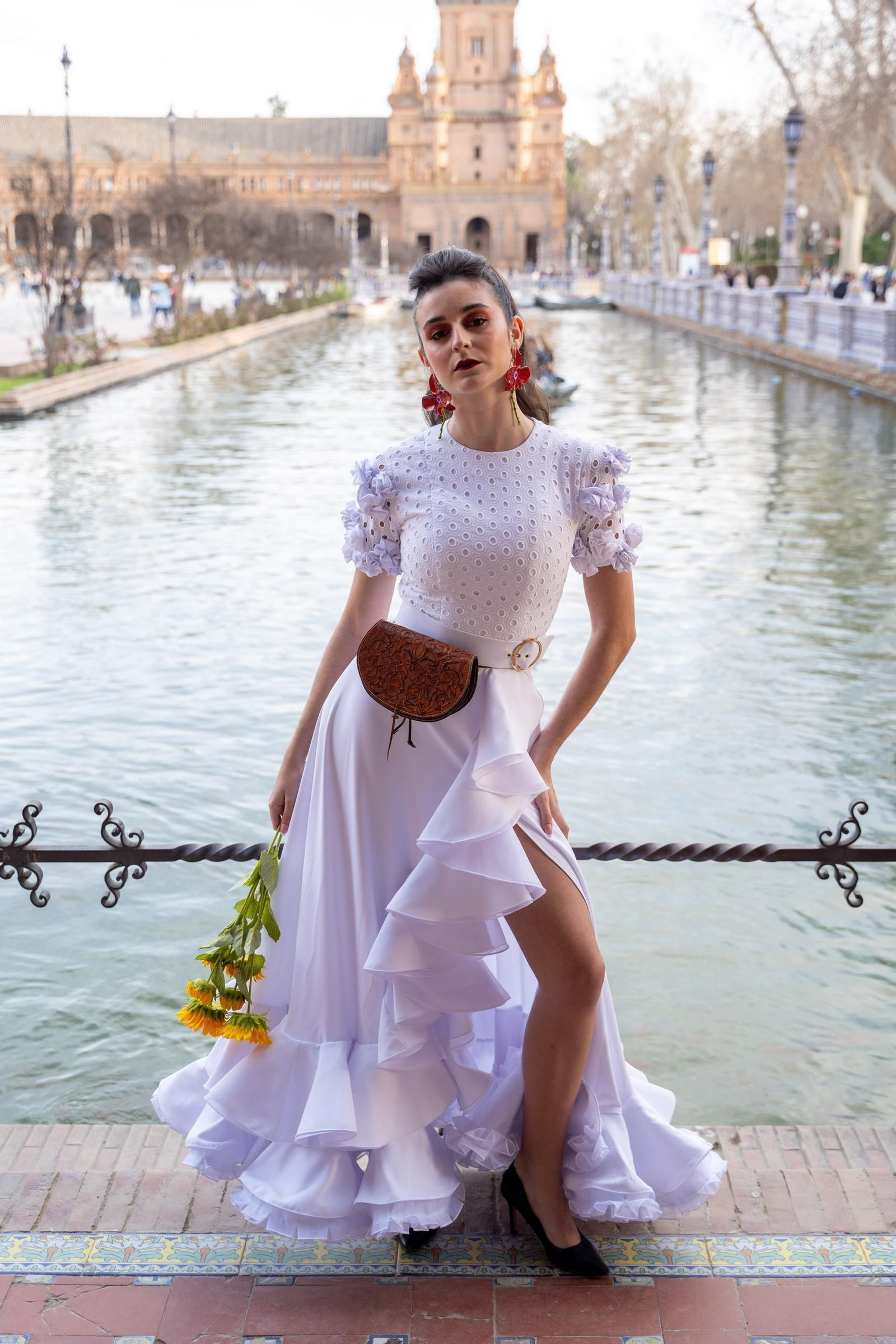 'Andalucía es blanca y verde', todas las fotos del desfile de moda flamenca