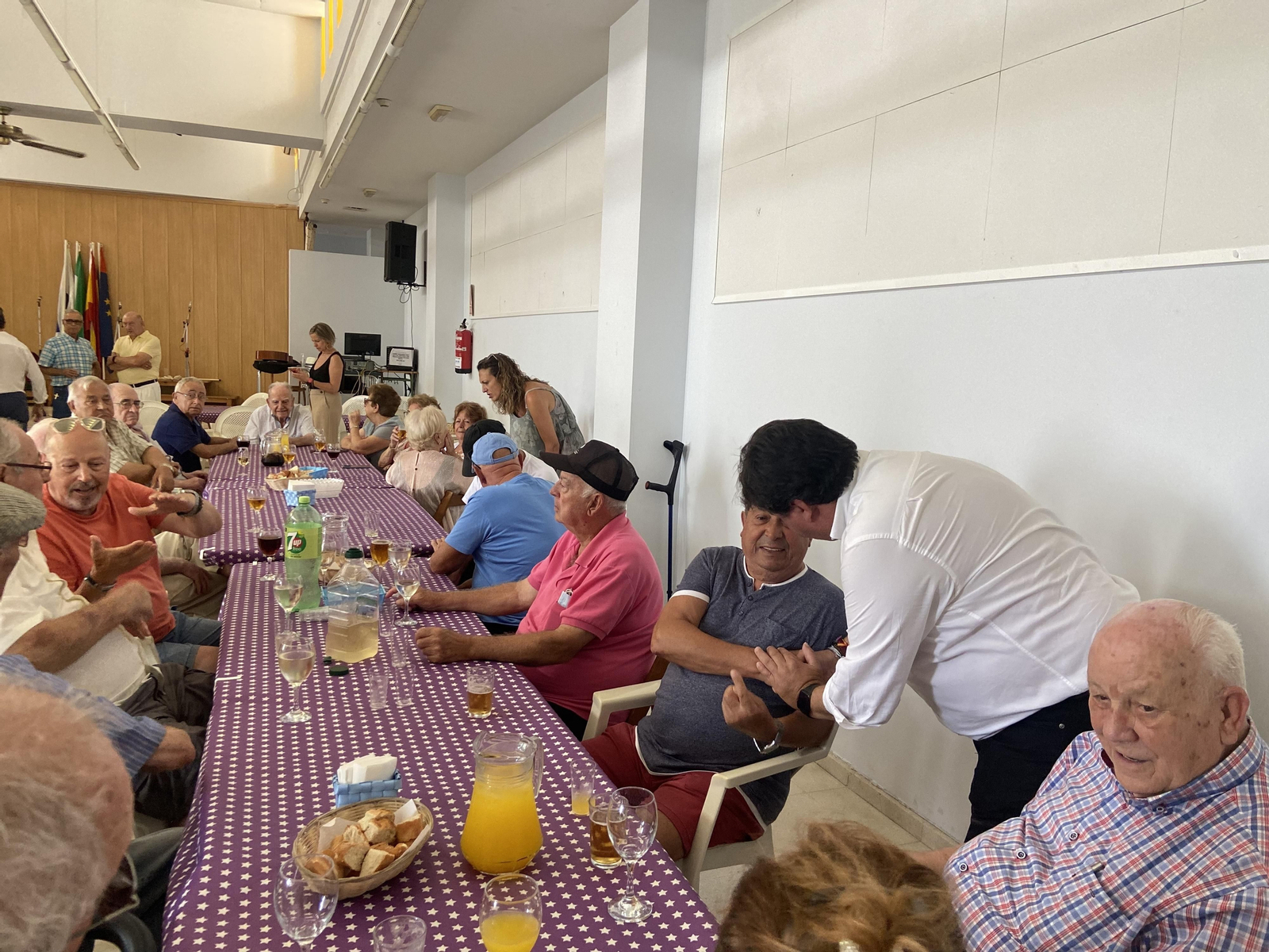 Gabriel Cruz, alcalde de Huelva, durante la fiesta inaugural.