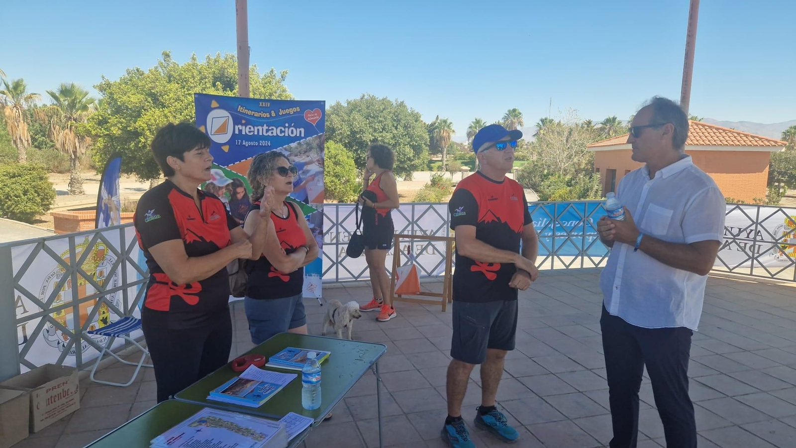 El concejal de Deportes durante una de sus visitas realizadas a las actividades deportivas que se están celebrando estos días.